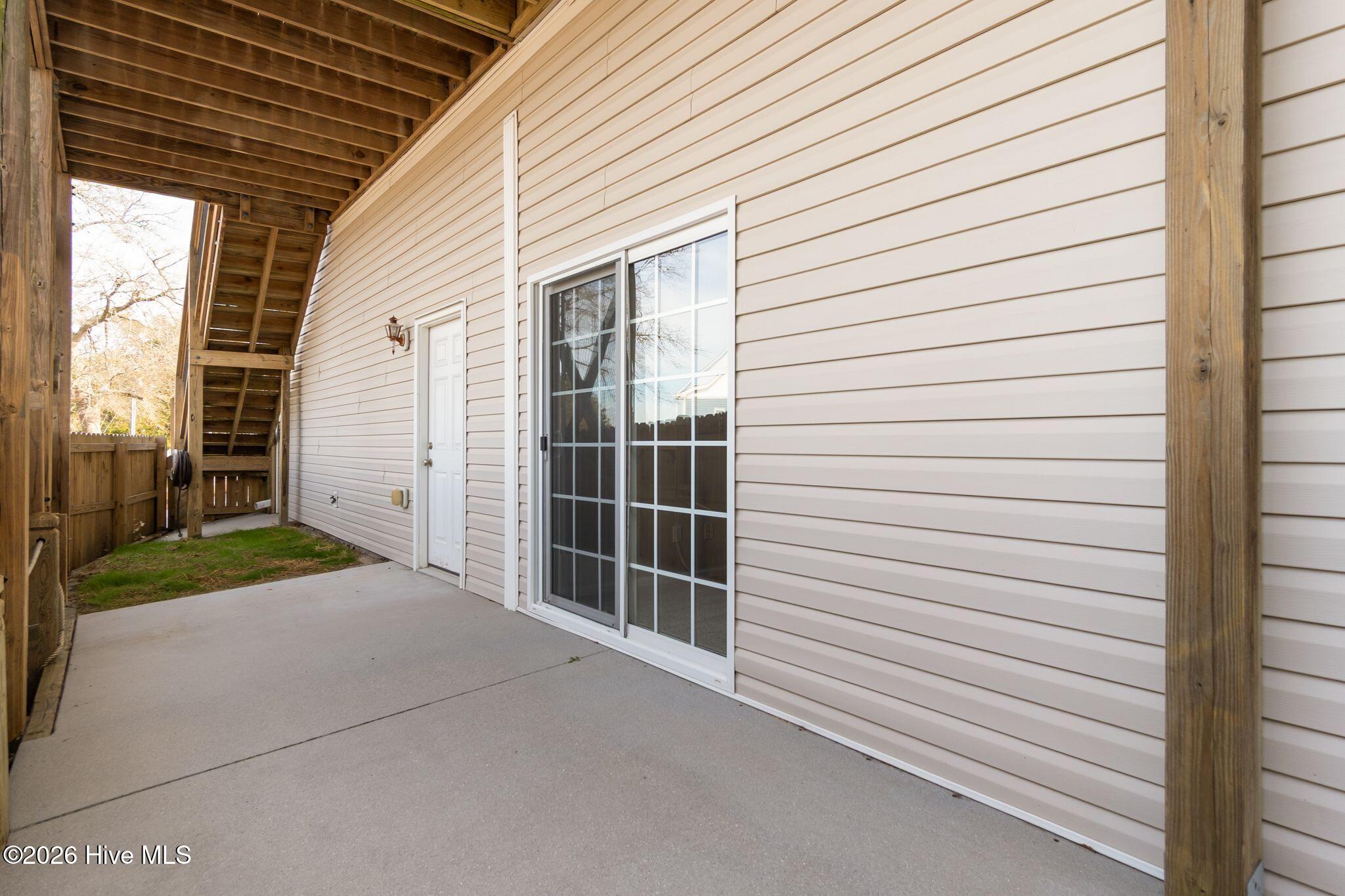 100555153 | Photo 37