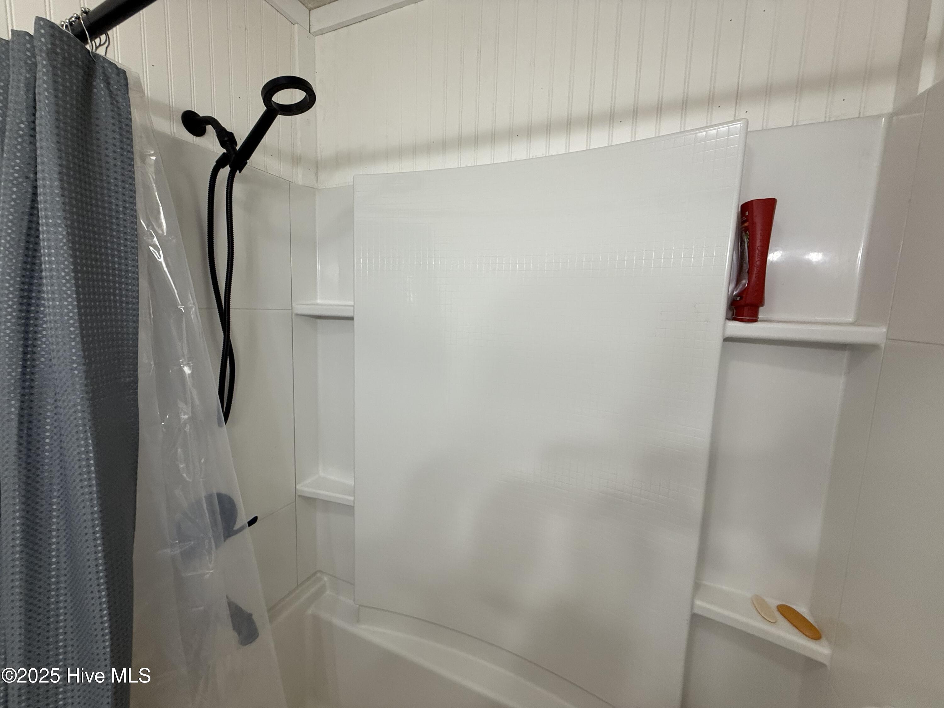 100544045 | Photo 10