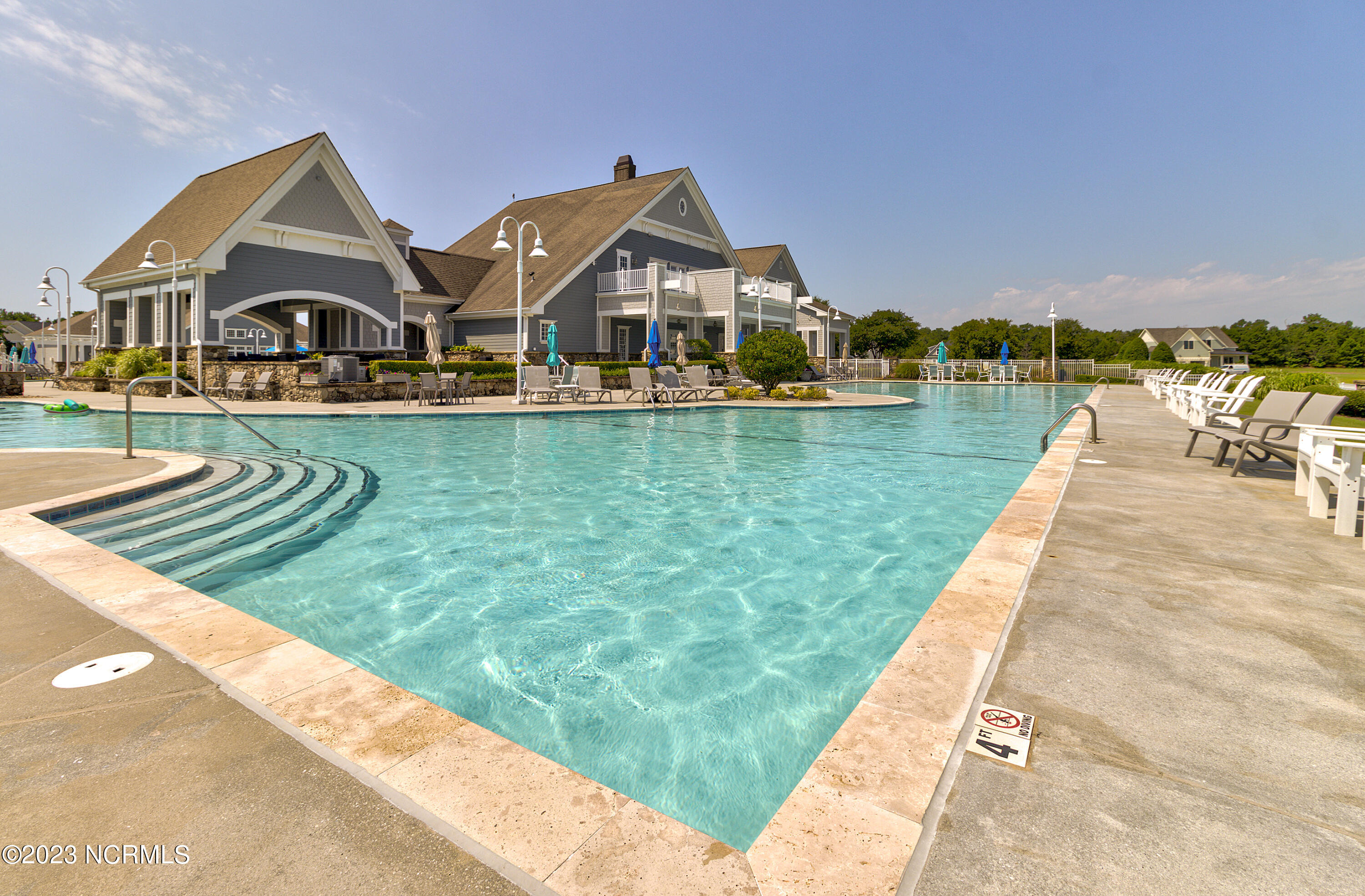 100562014 | Photo 30