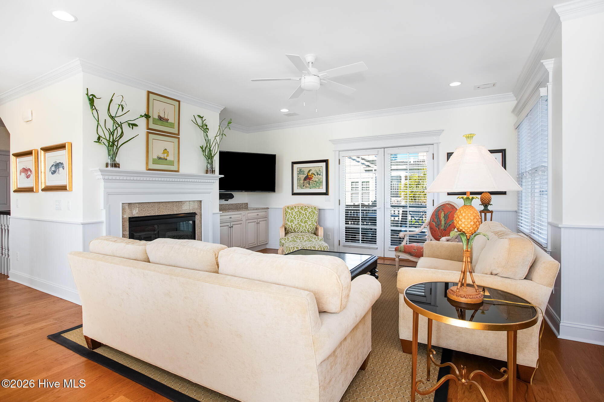 100555453 | Photo 11