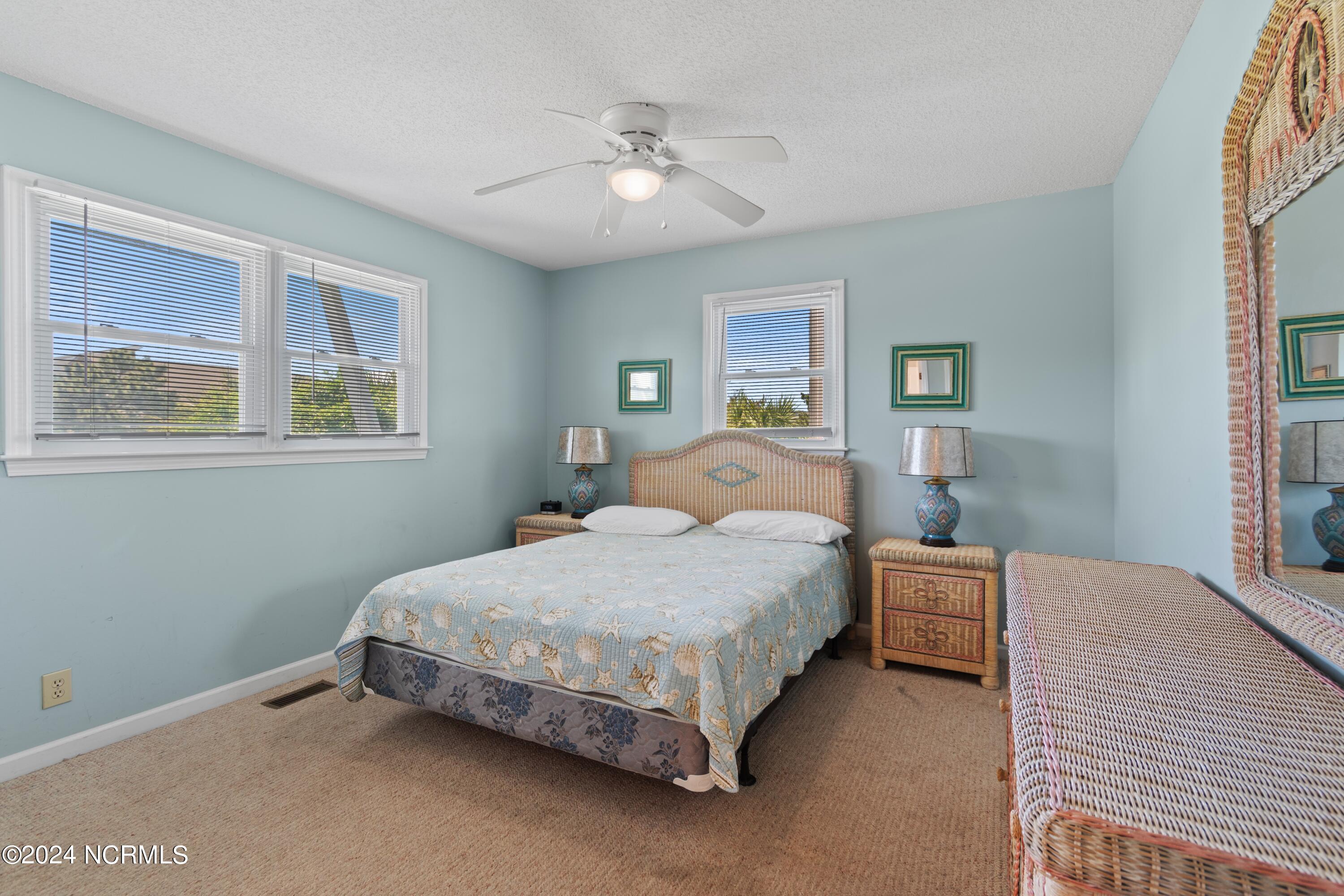 100440920 | Photo 24