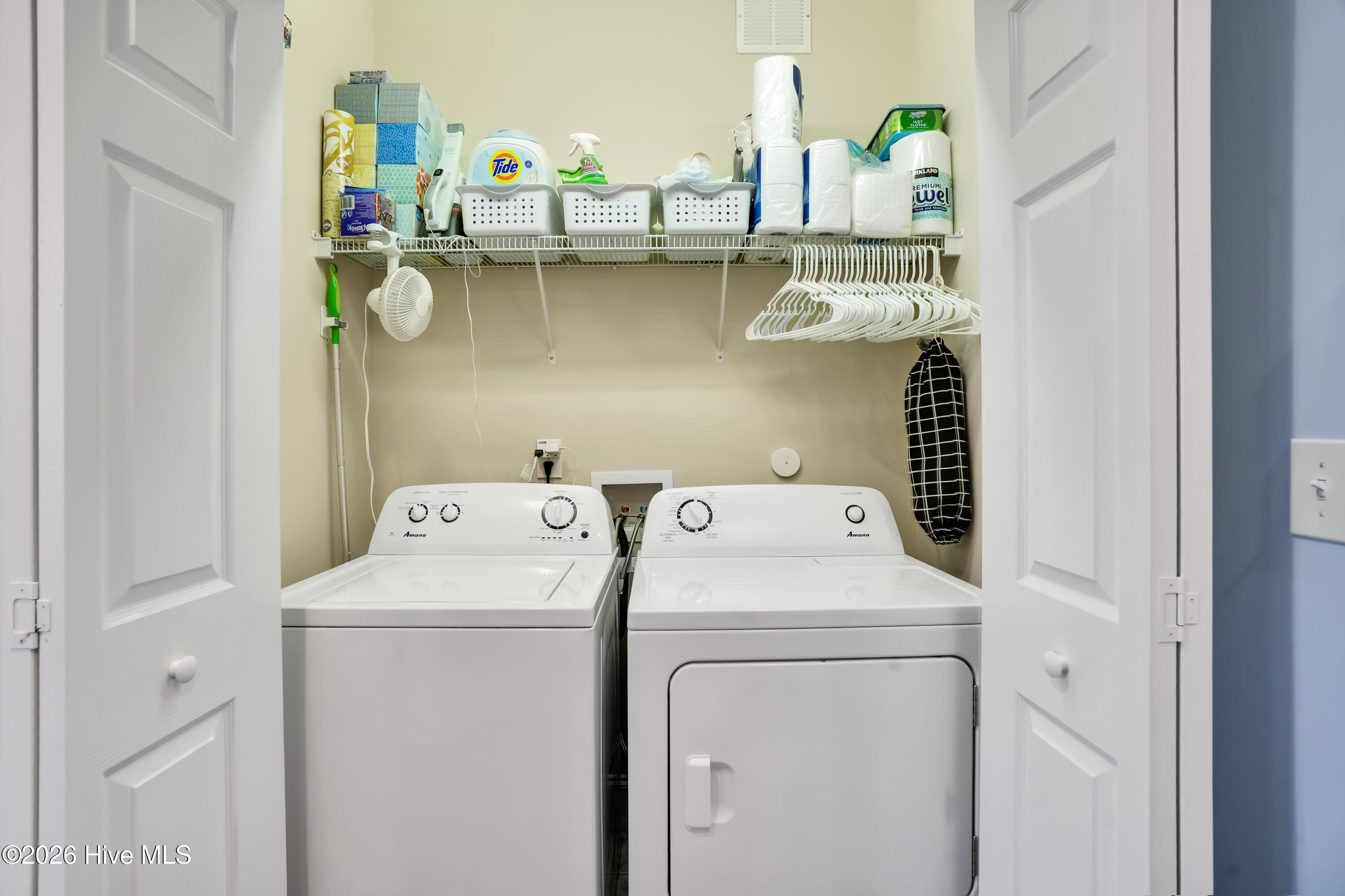 100561056 | Photo 27