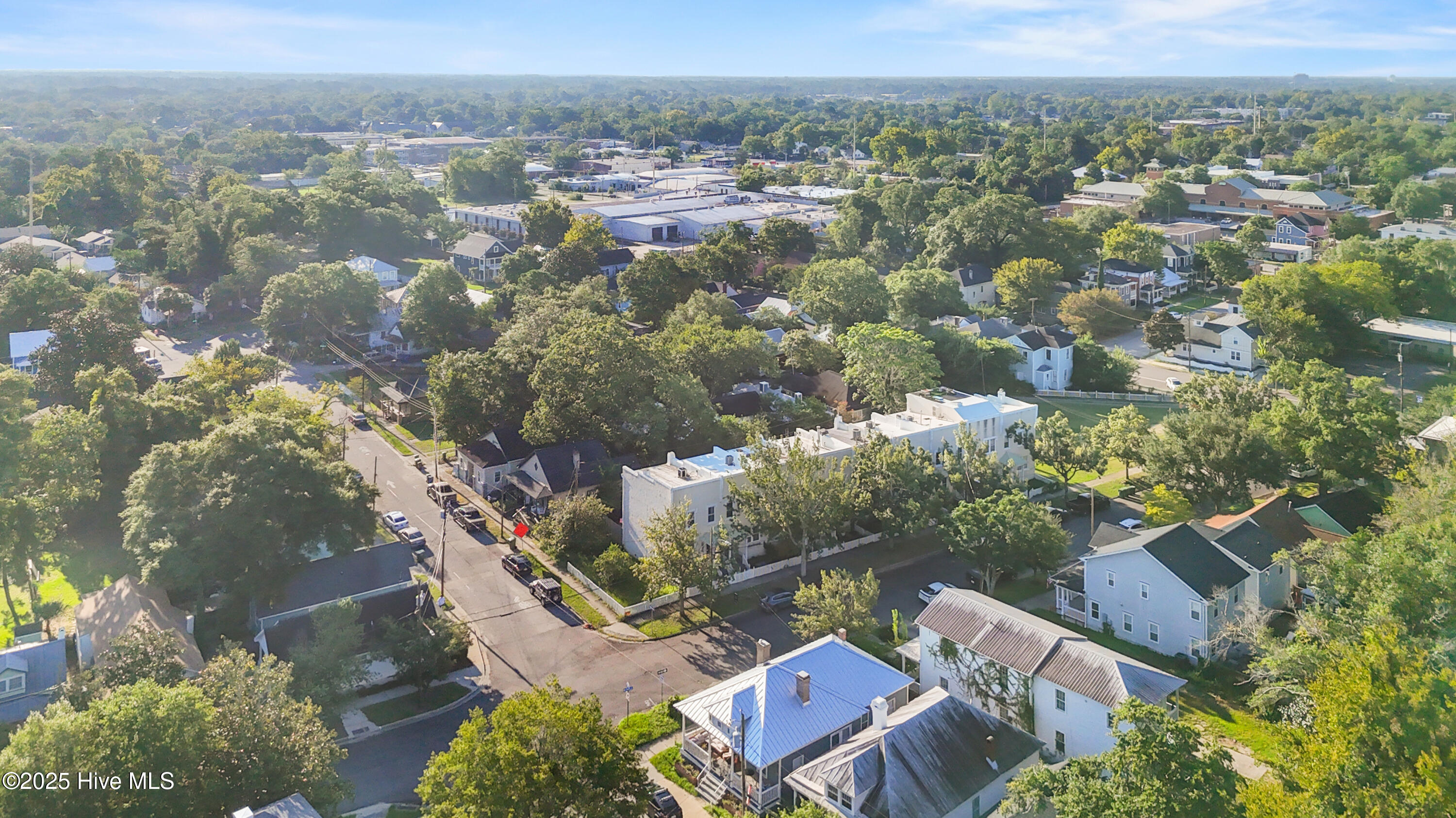 230 McRae St - Corner Lot