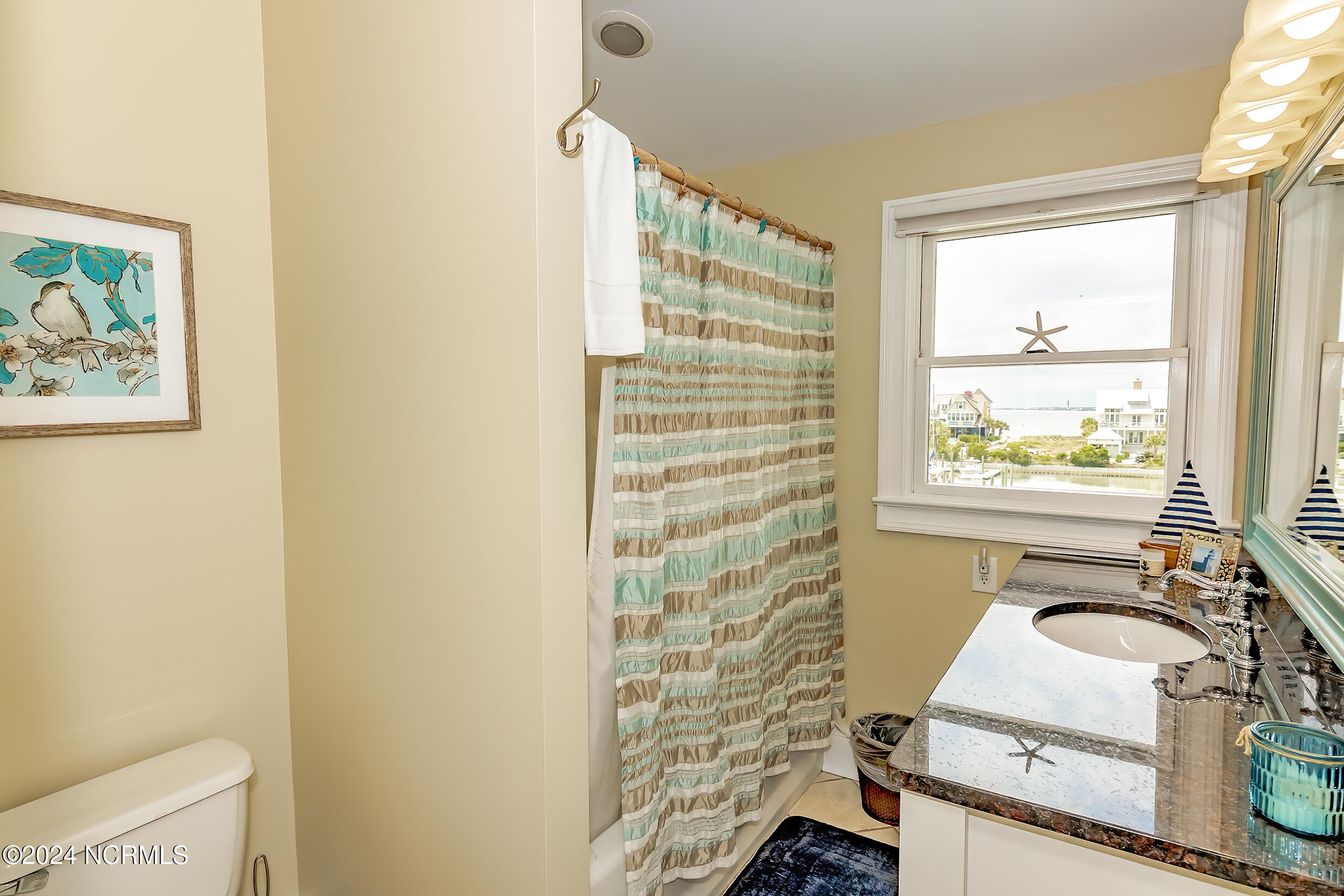 100473455 | Photo 12