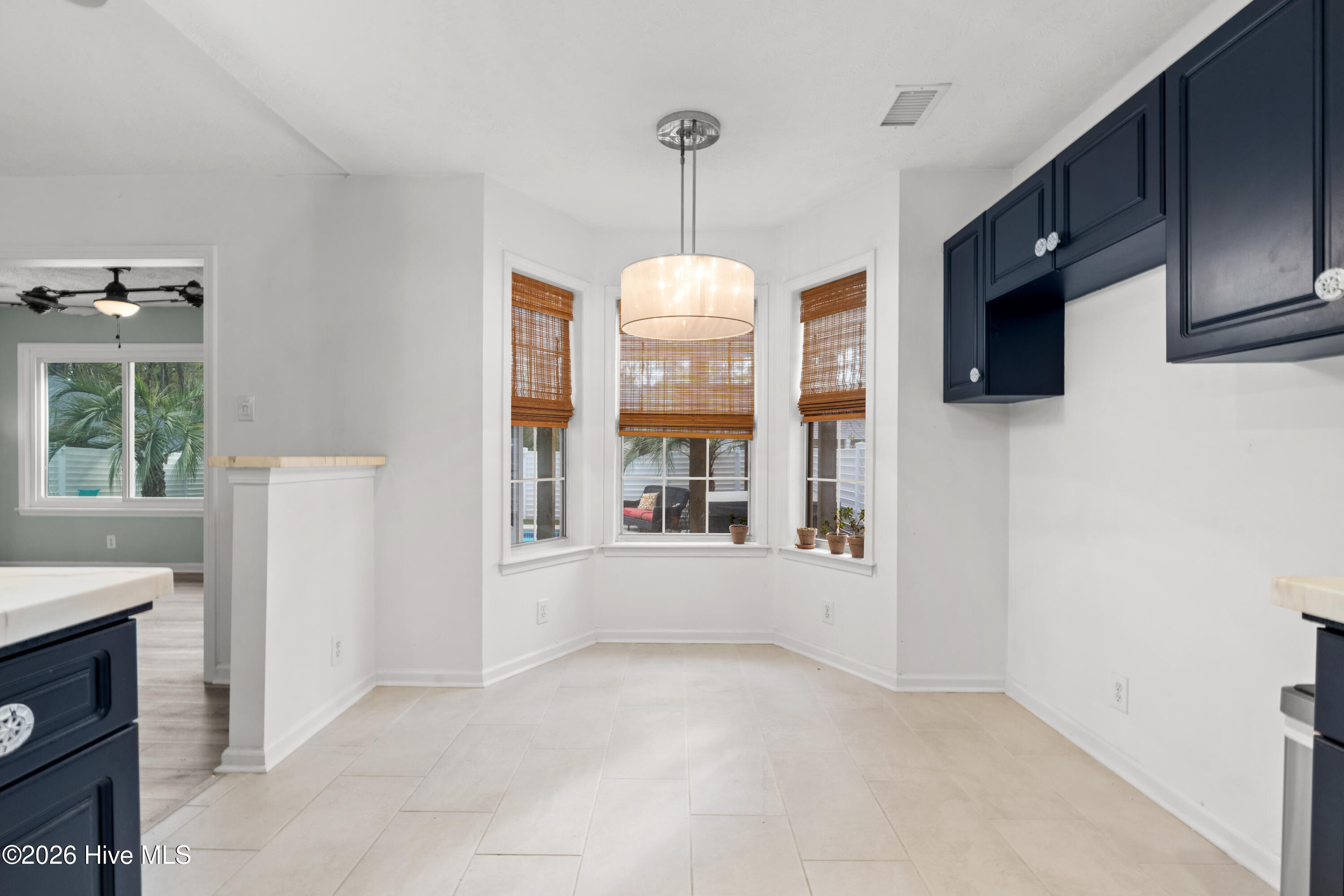 100562430 | Photo 18