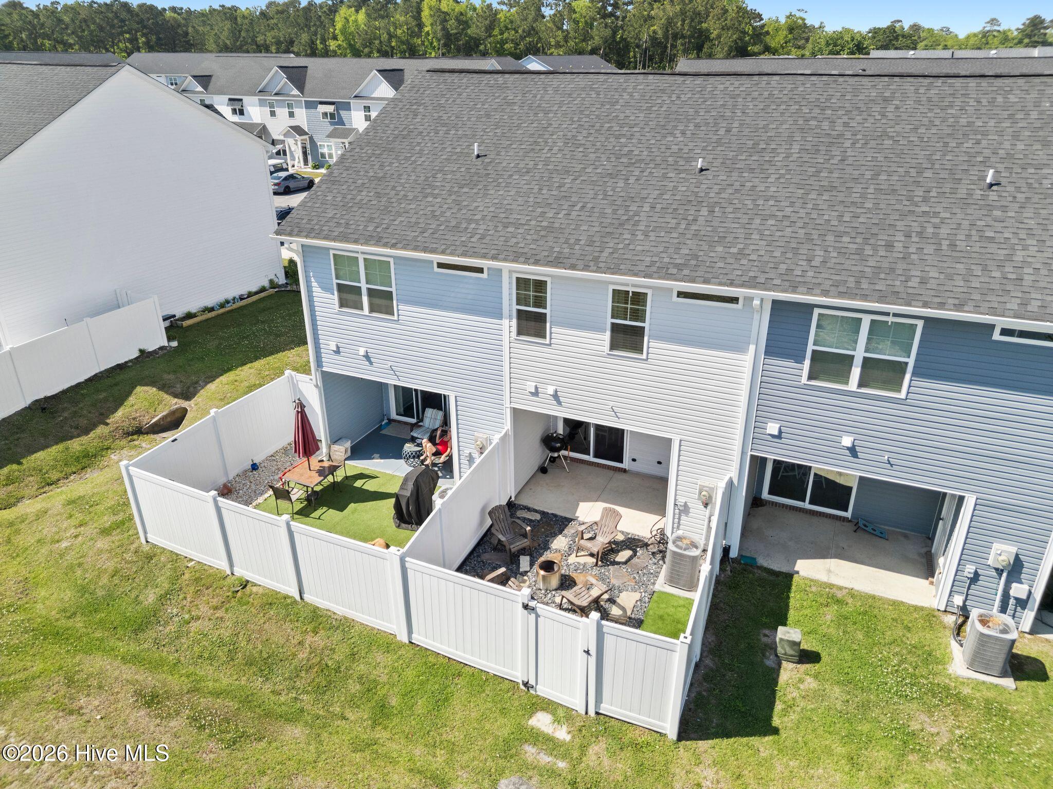 100569954 | Photo 42