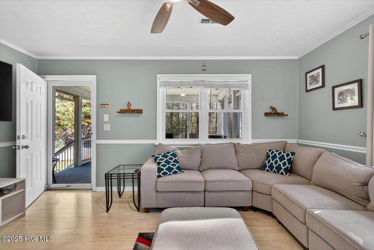 100542492 | Photo 13