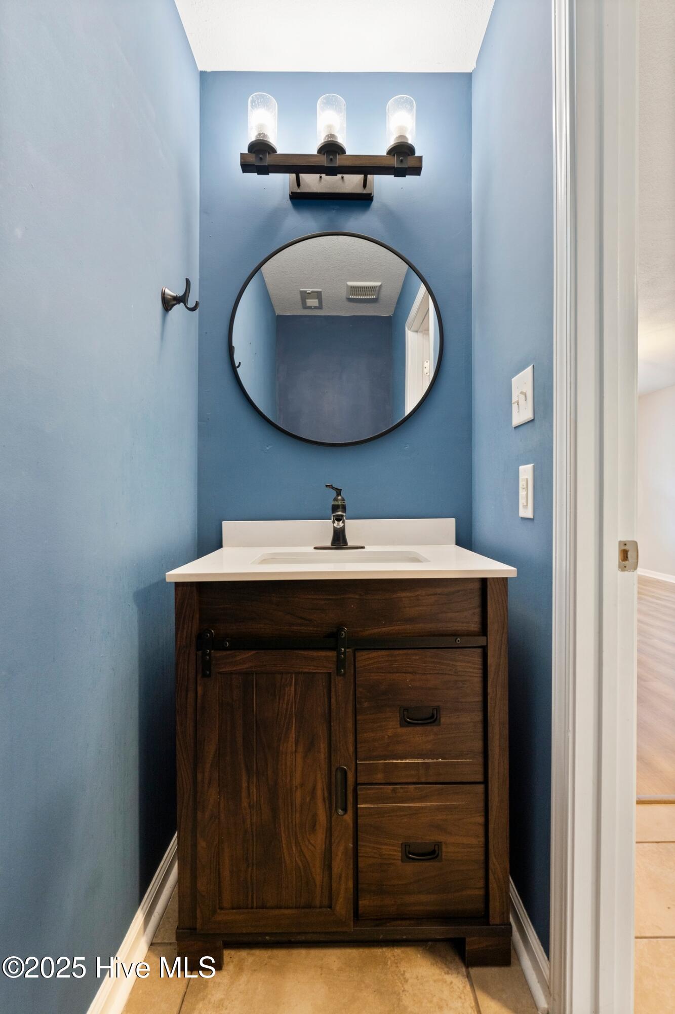 100536267 | Photo 12