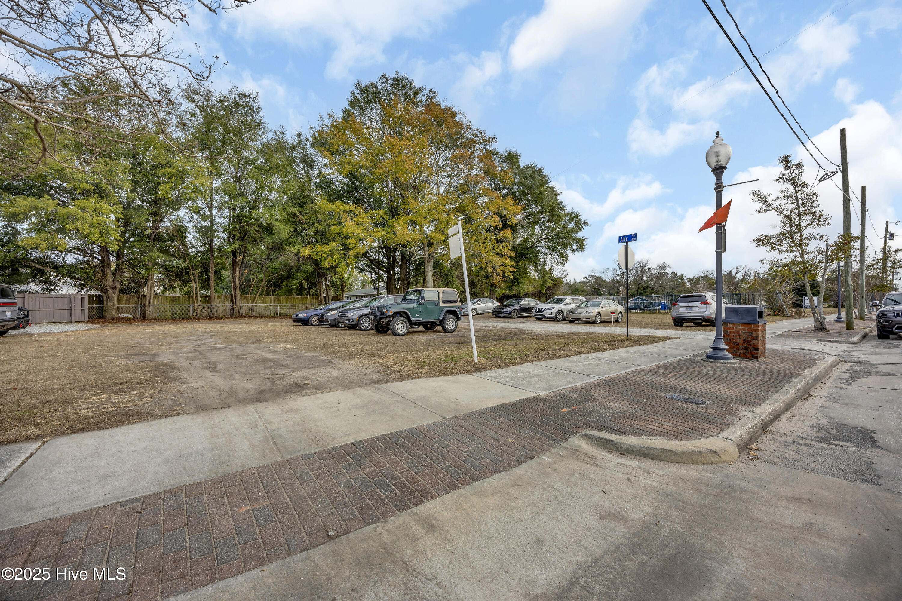 100546011 | Photo 18