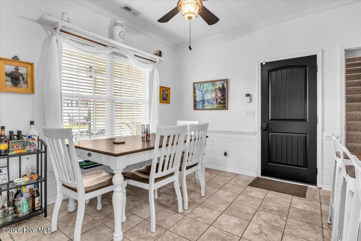 100570228 | Photo 16