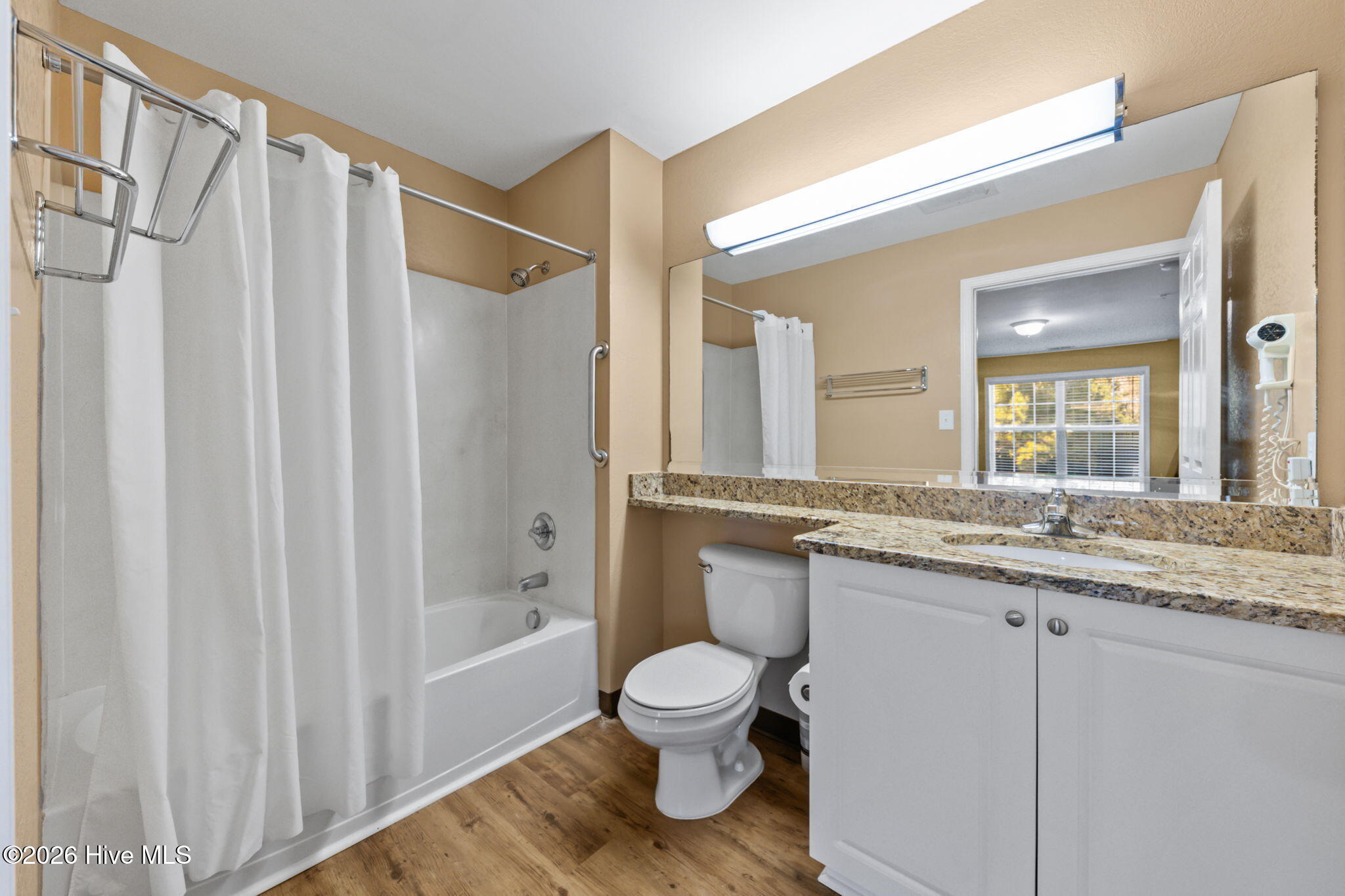 9-web-or-mls-707A1710