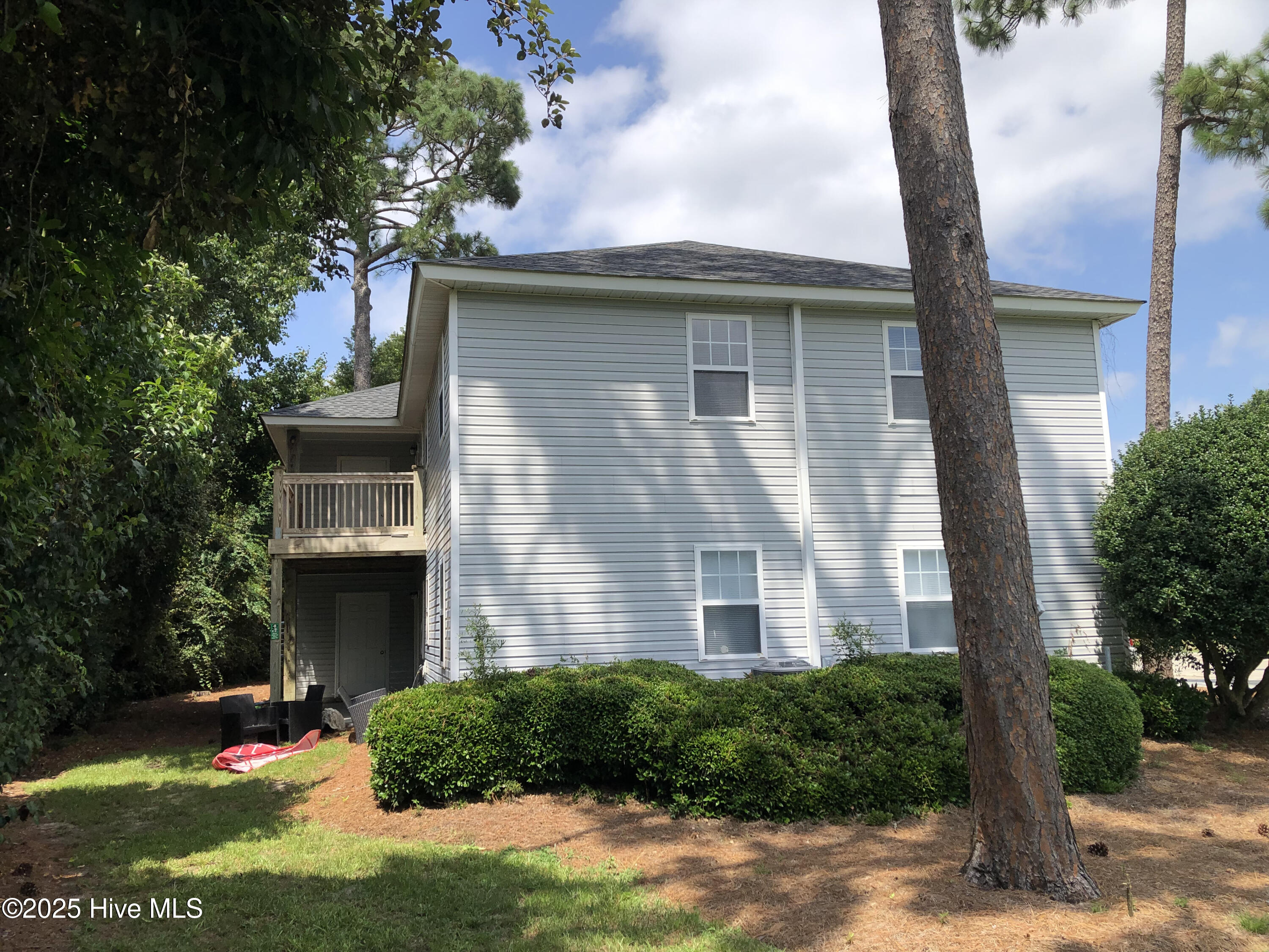 100512286 | Photo 23