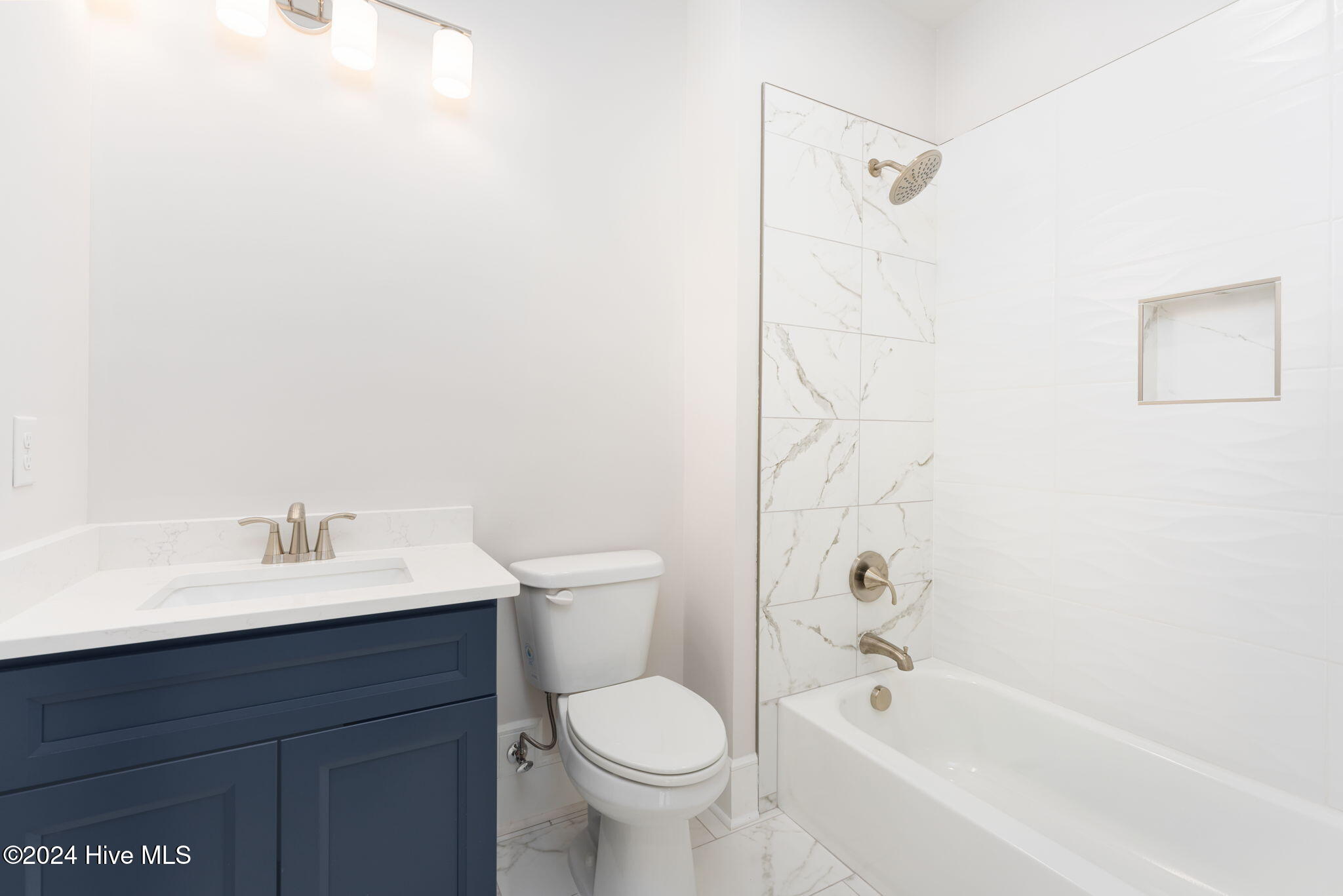 100454343 | Photo 28