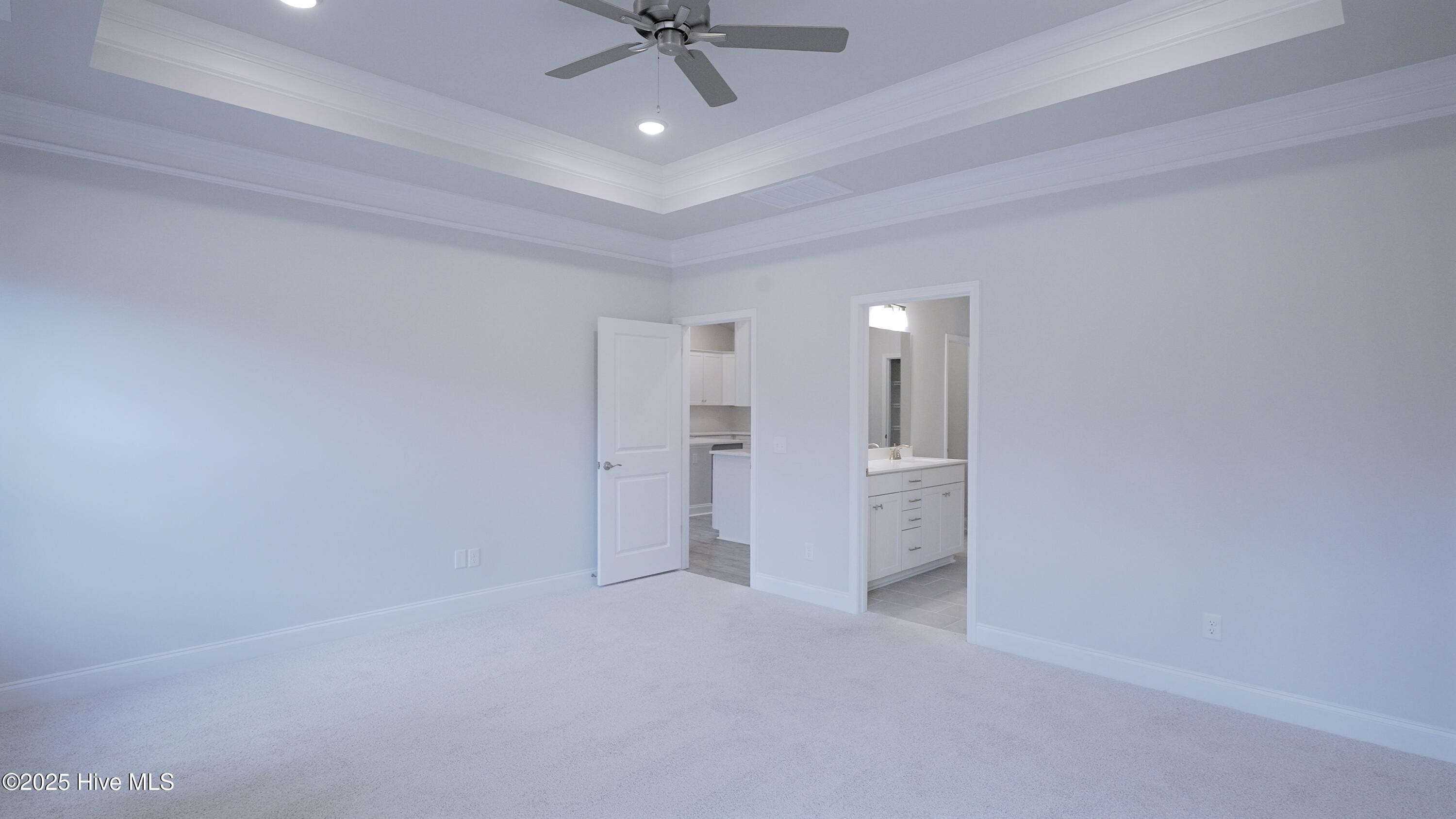 100457591 | Photo 15