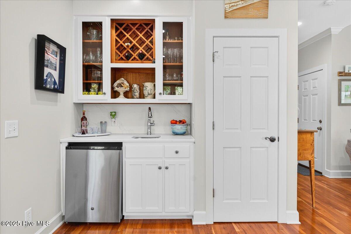 100540409 | Photo 28