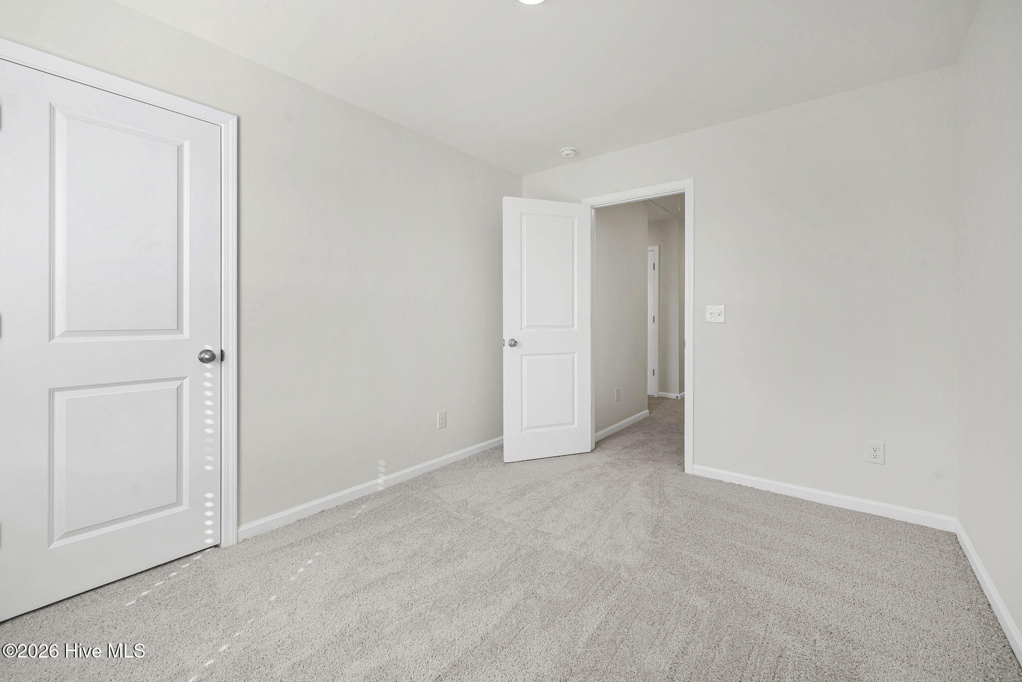 100551942 | Photo 14