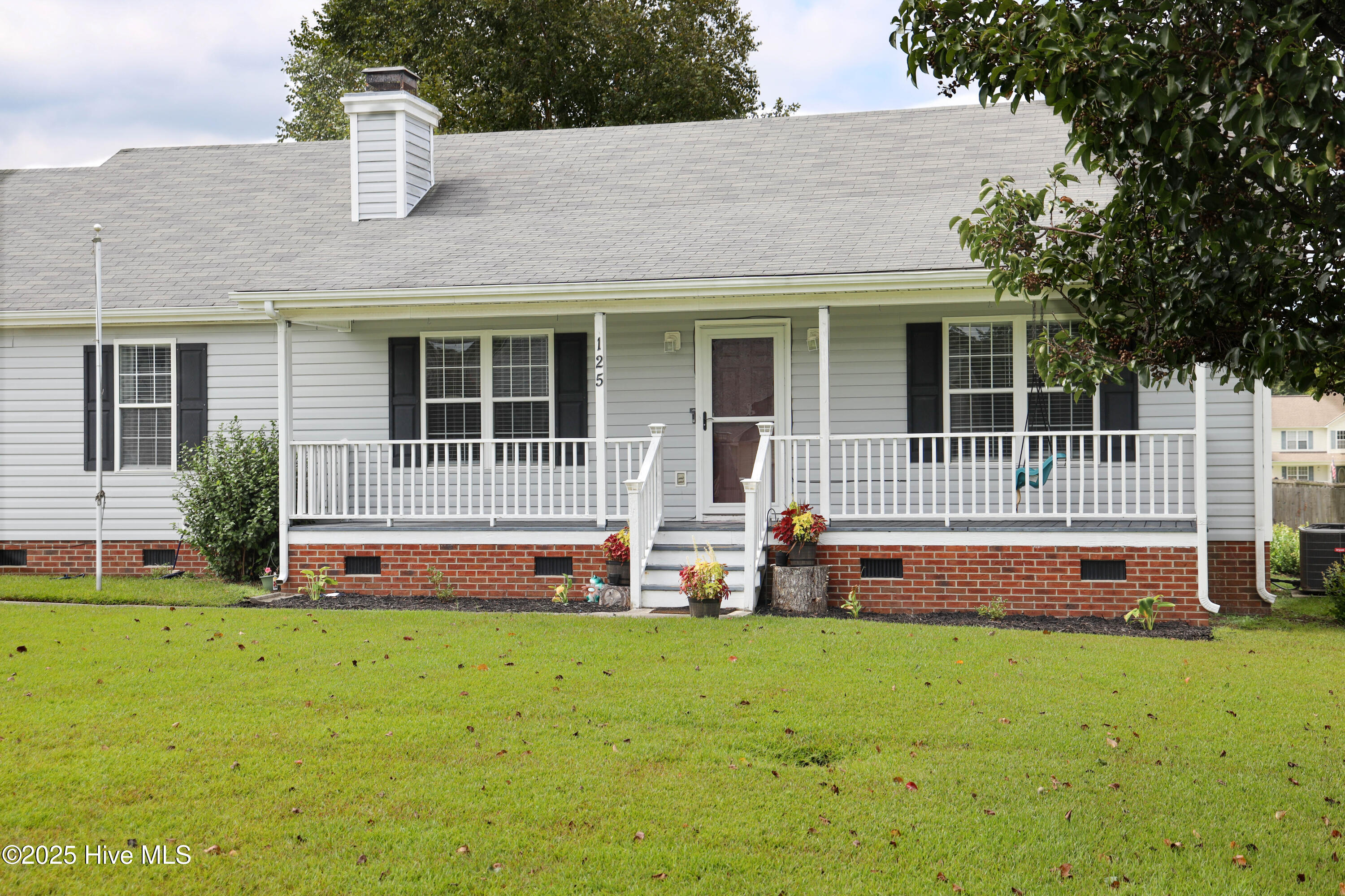 125 Kanton Drive, Jacksonville, NC 28540 – photo 2: Photo Sep 08 2025, 12 18 25 PM