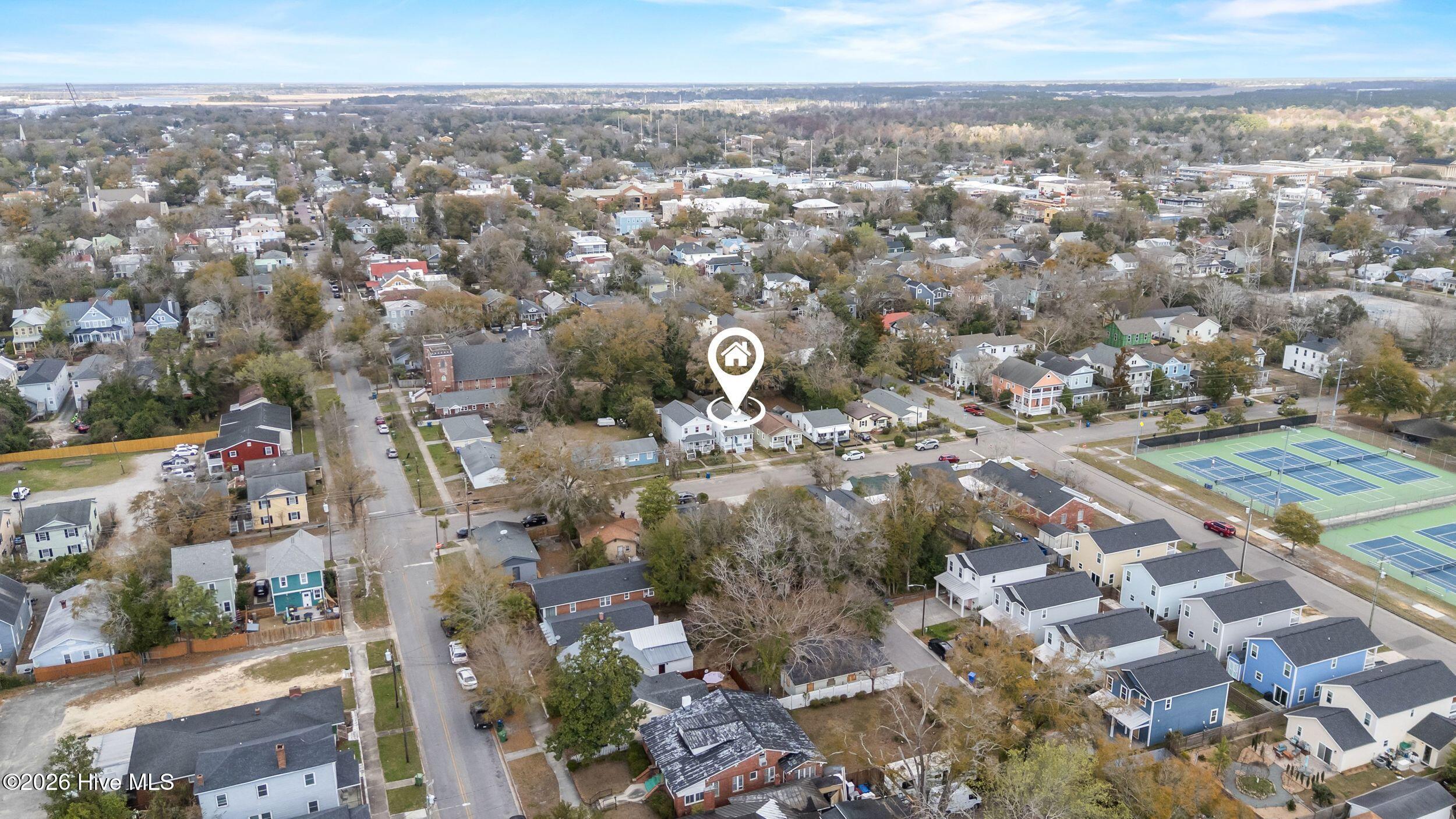 100558916 | Photo 41