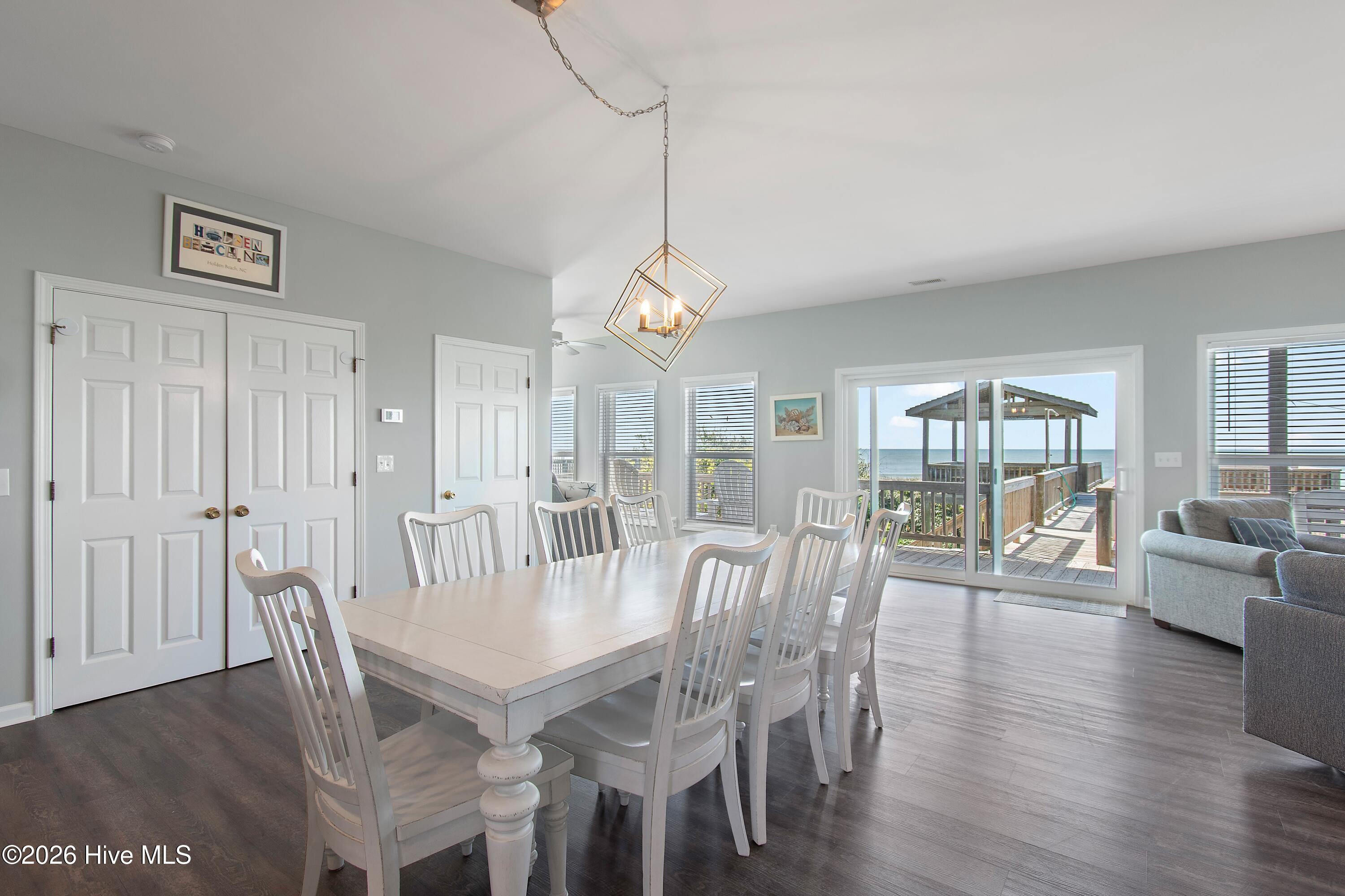 100566525 | Photo 23