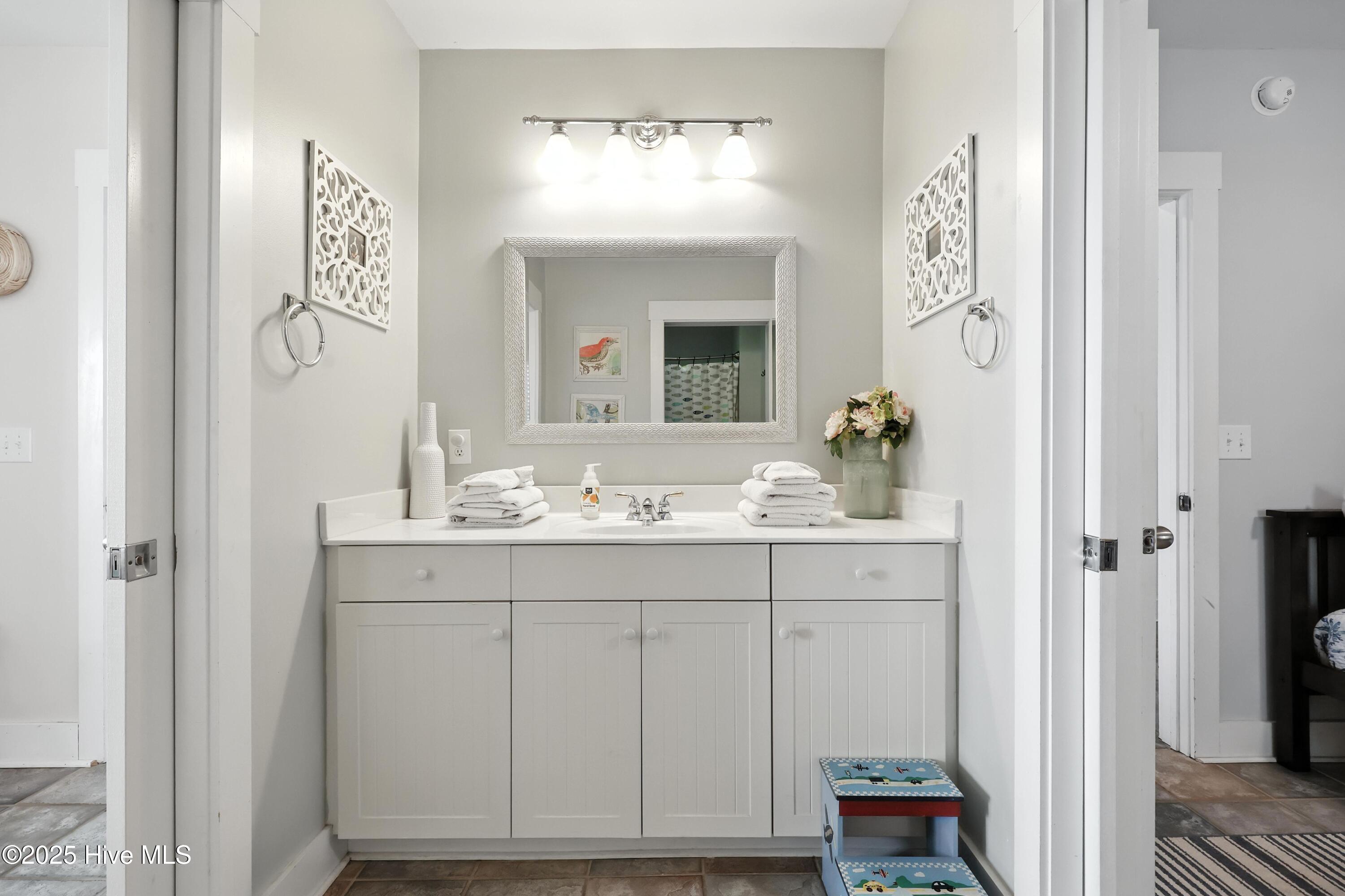 100525482 | Photo 40