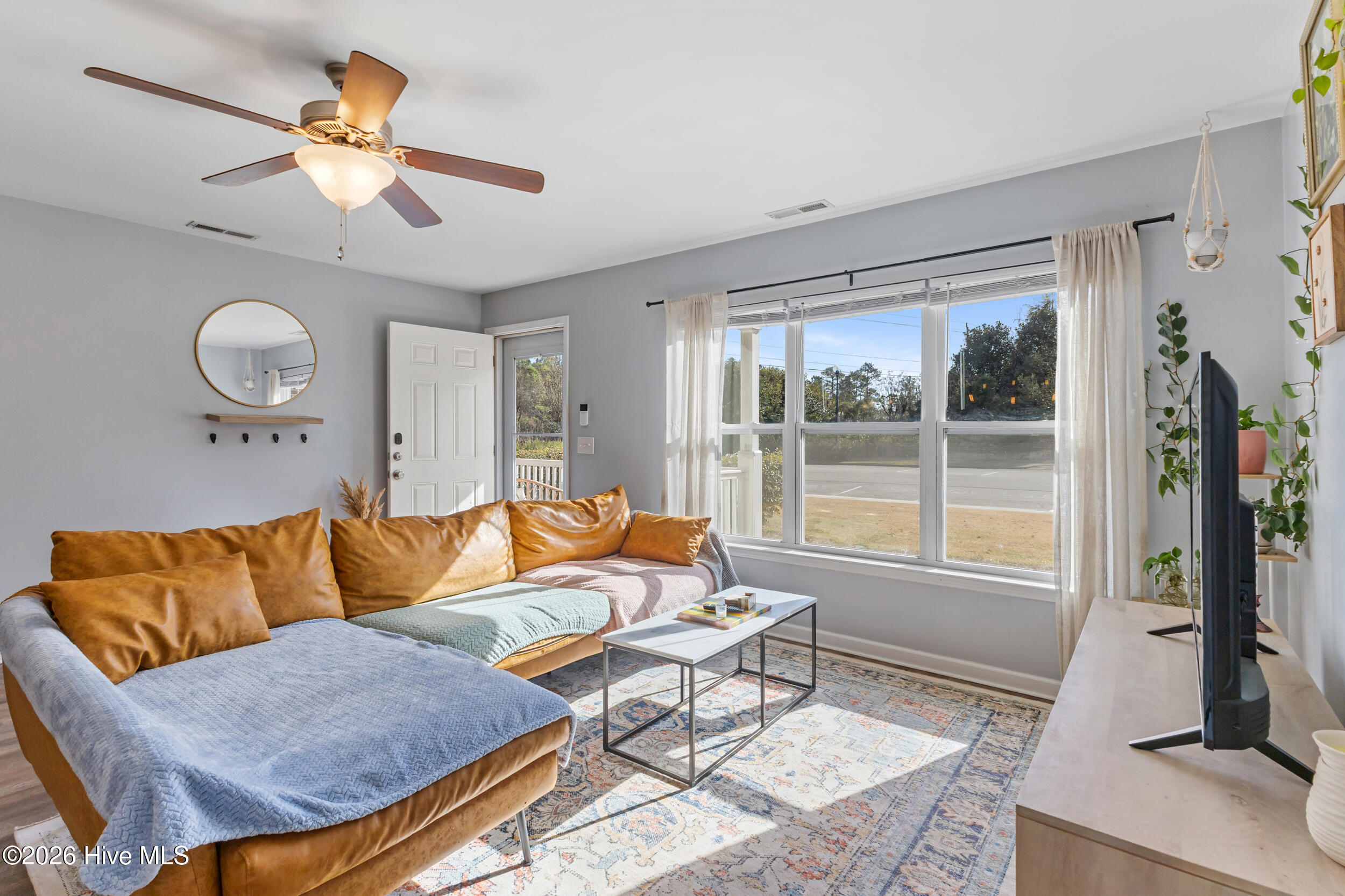 100549043 | Photo 20