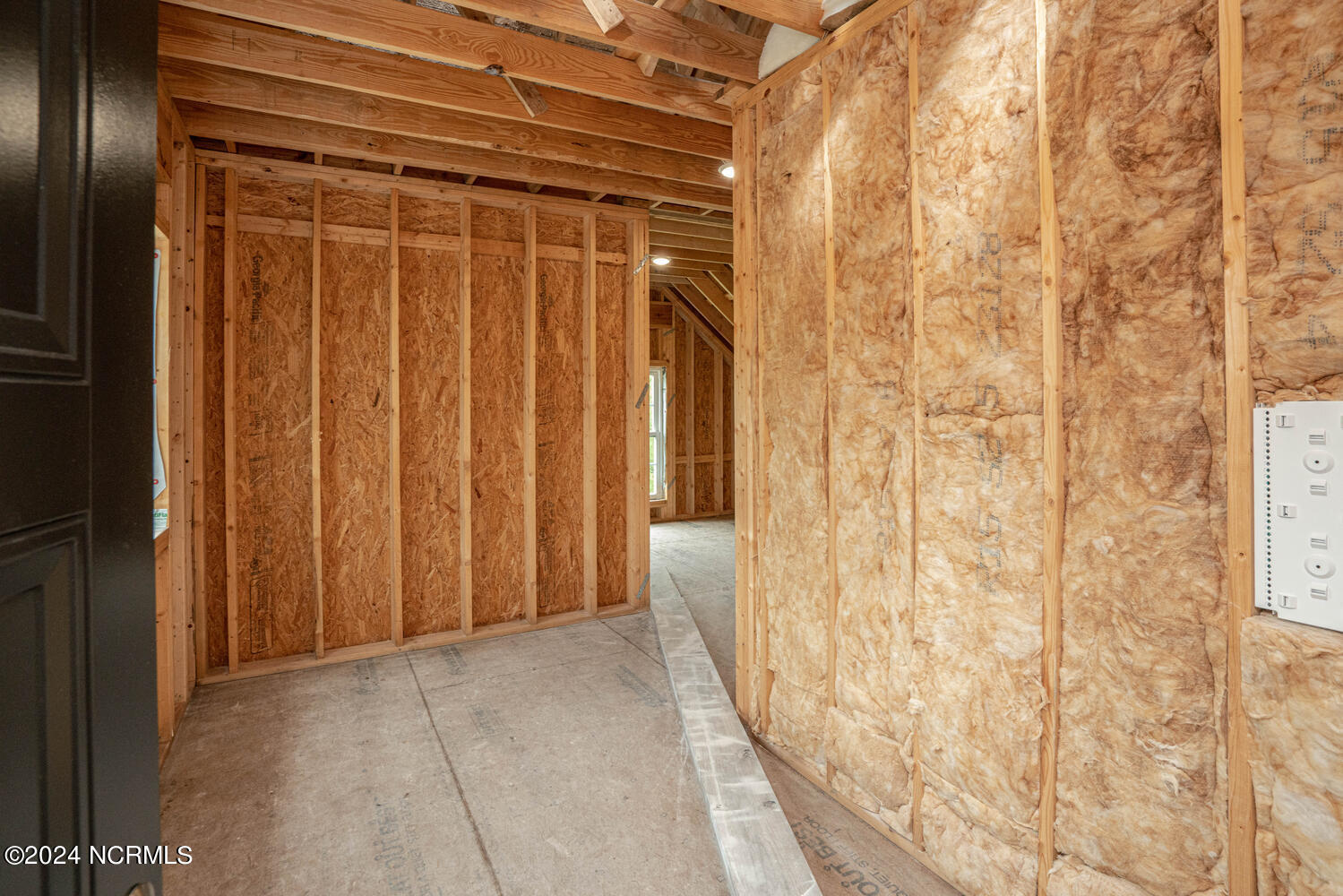 100518368 | Photo 68