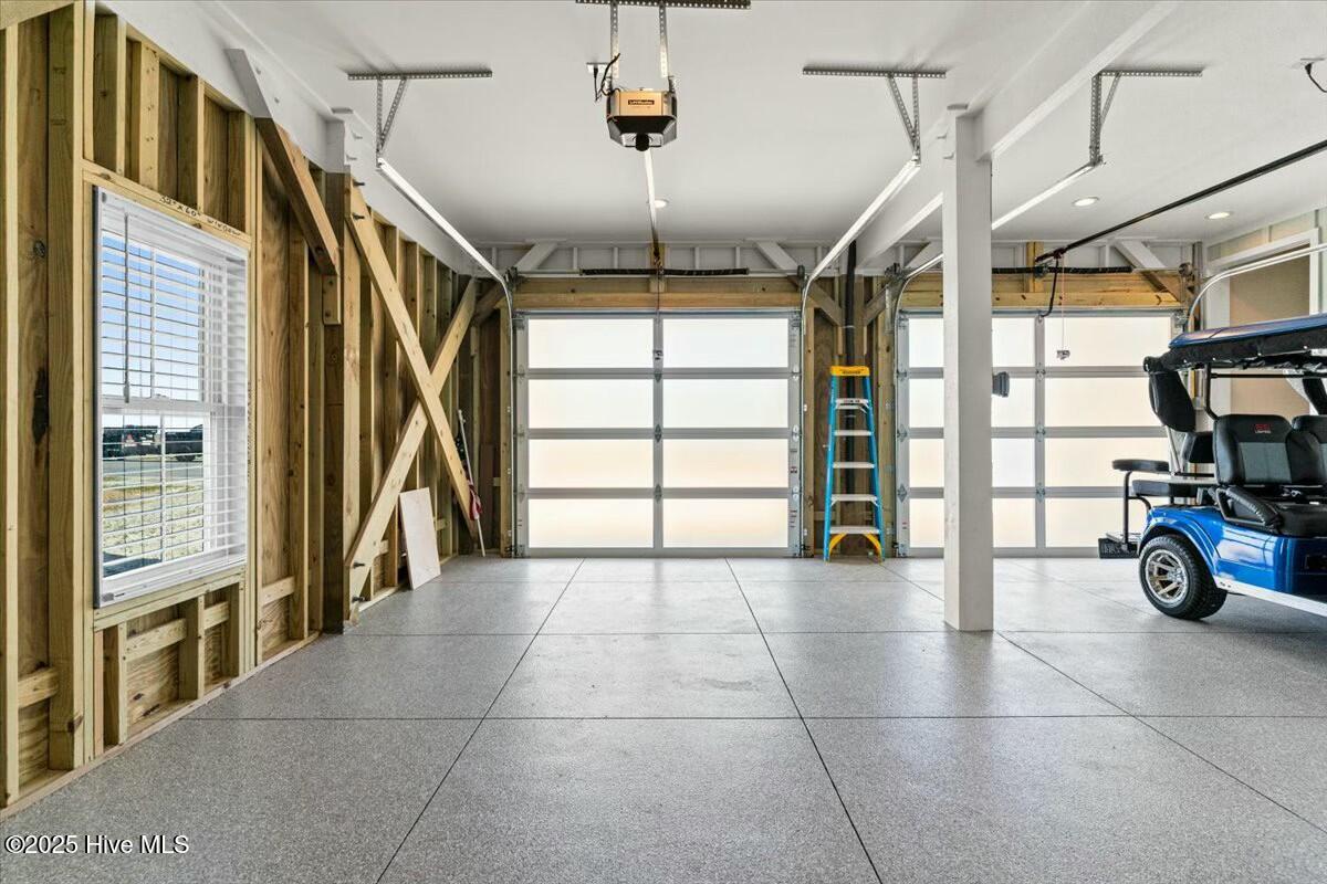 100498532 | Photo 38