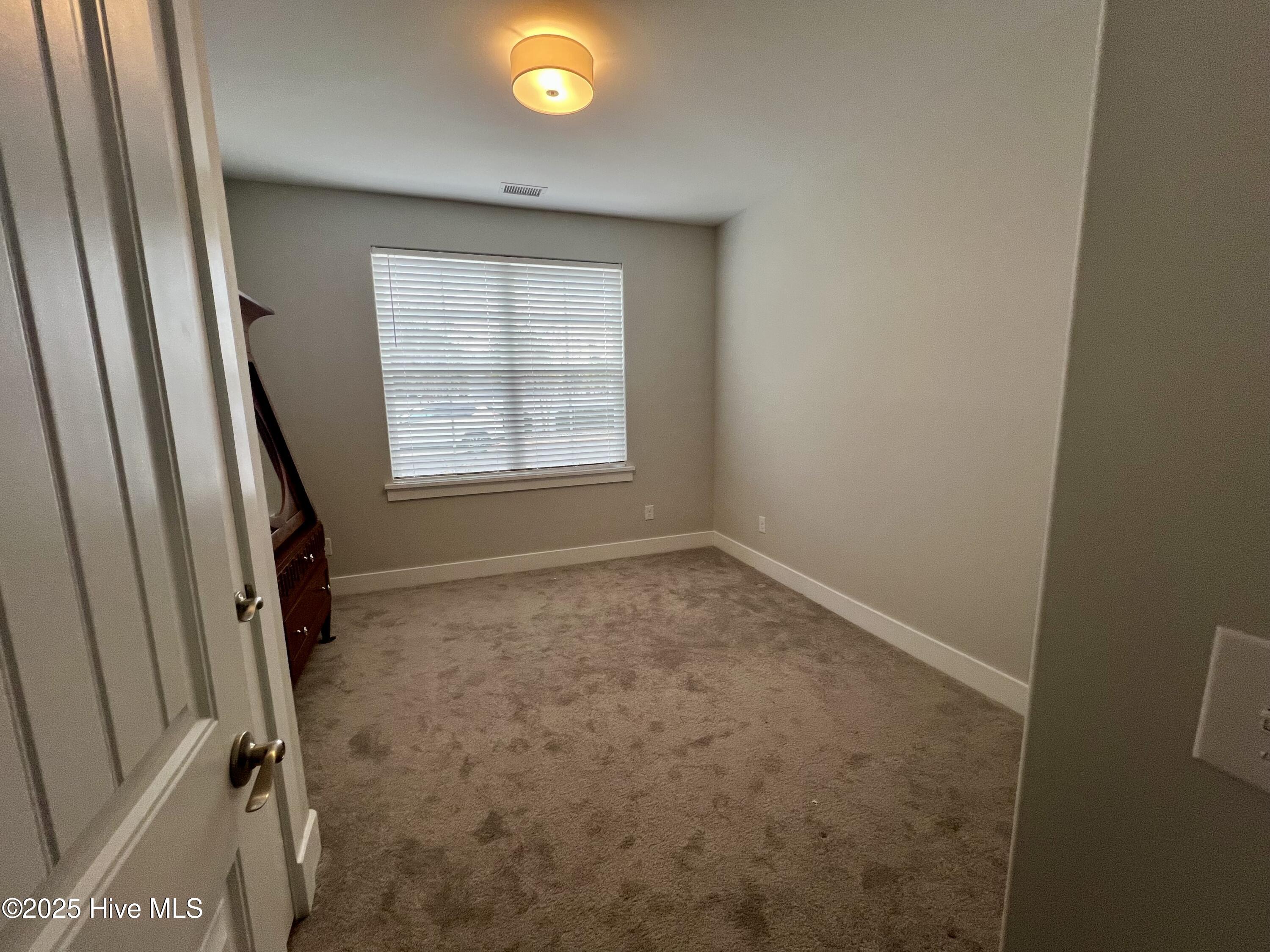 100546401 | Photo 19