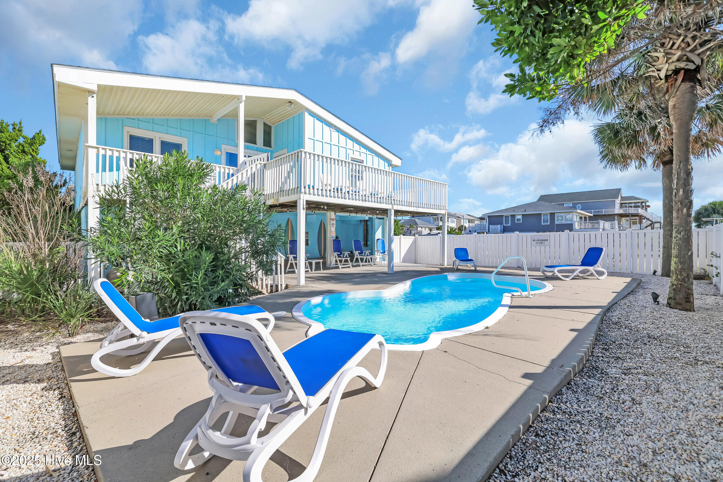 100536286 | Photo 58