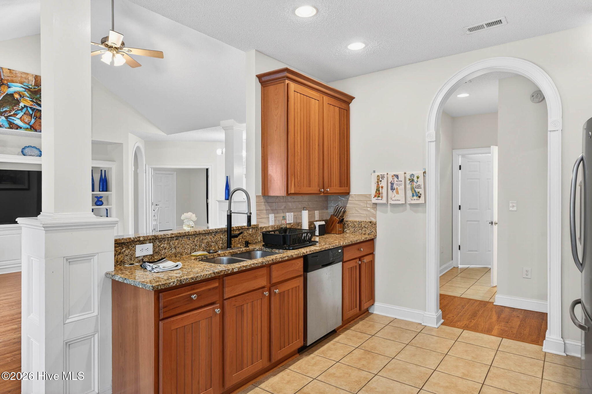 100556471 | Photo 10