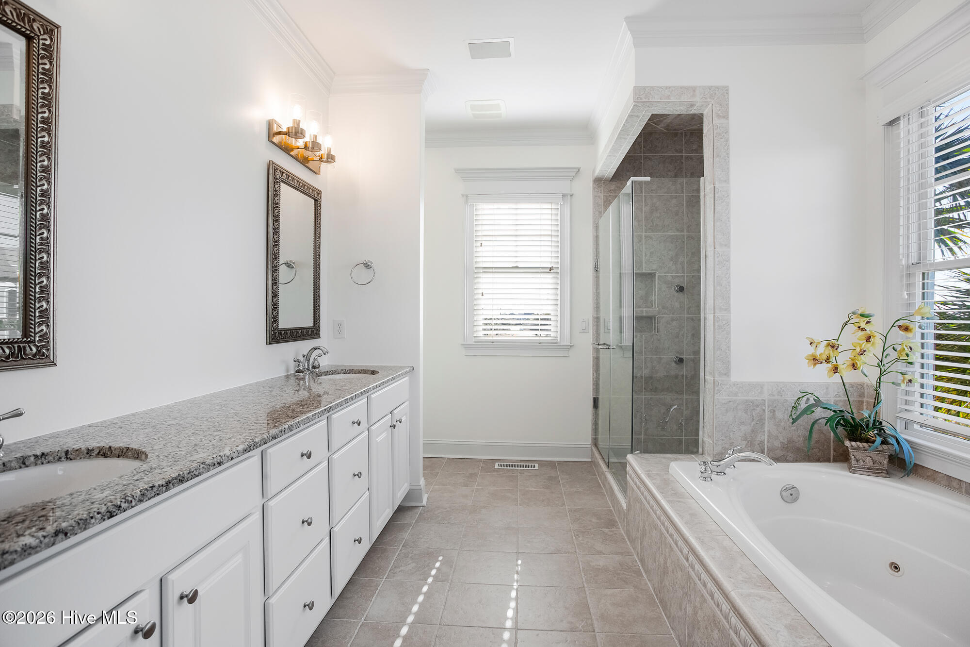 100555453 | Photo 32