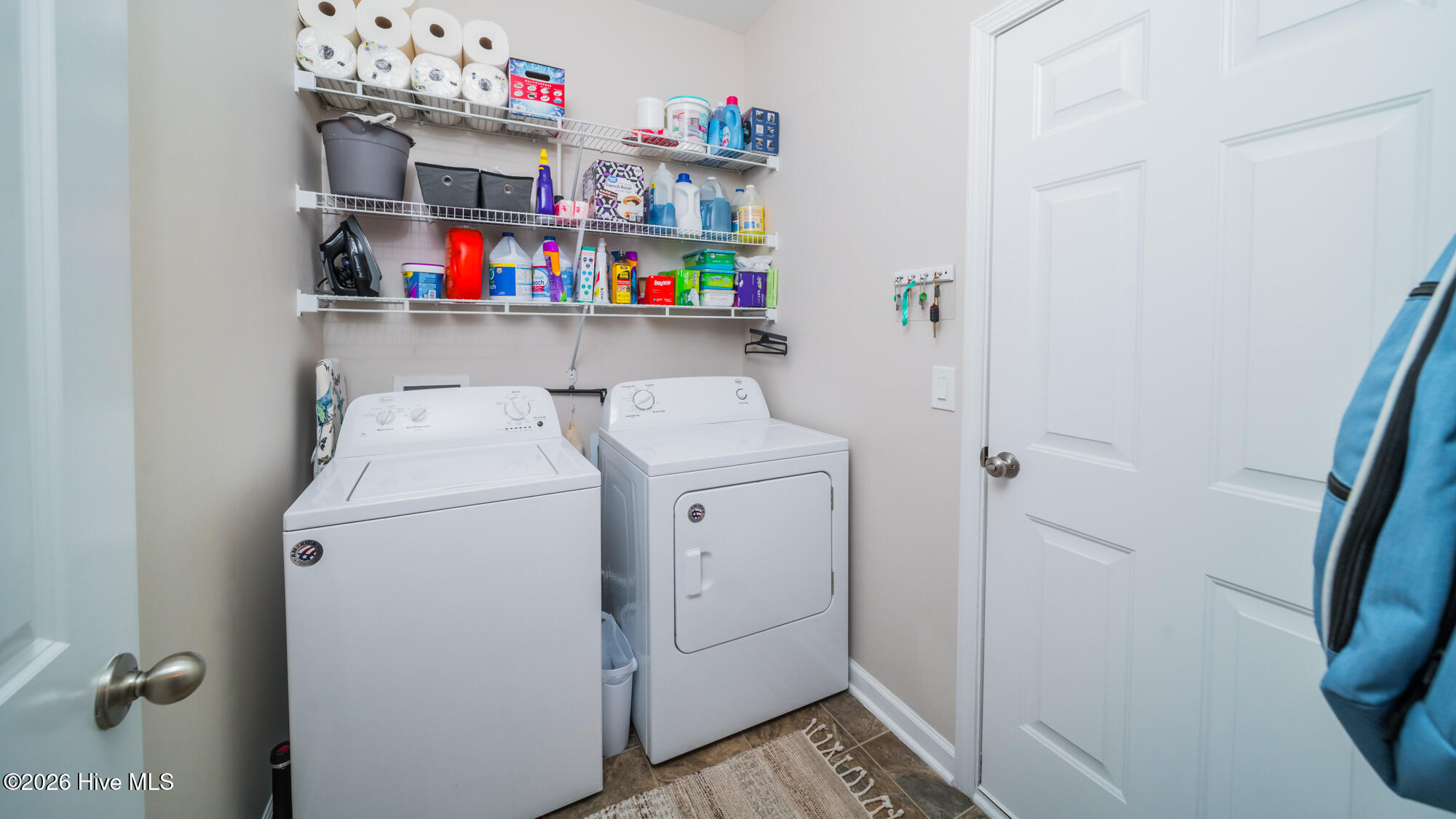 100557894 | Photo 25