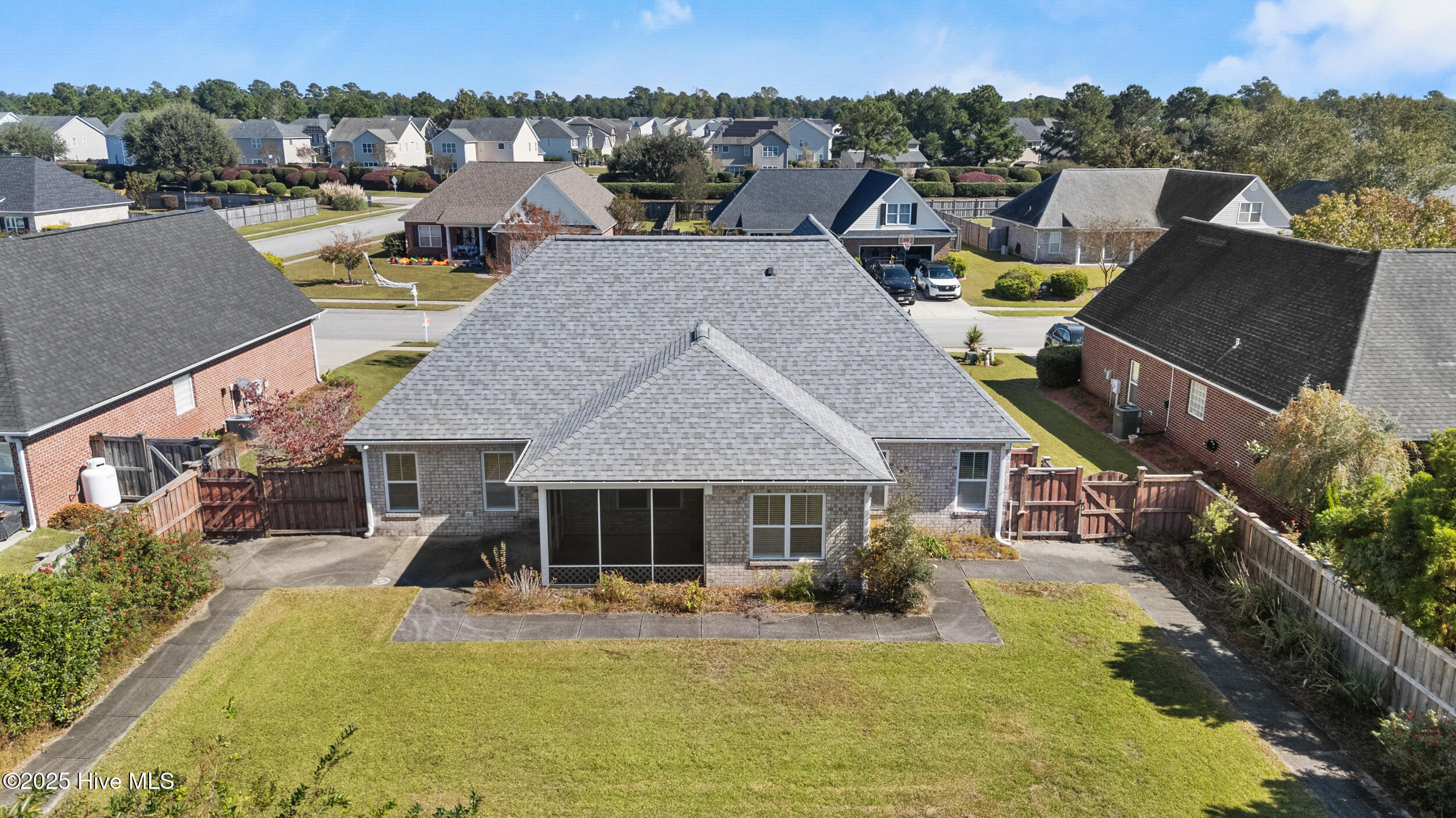 100537389 | Photo 39