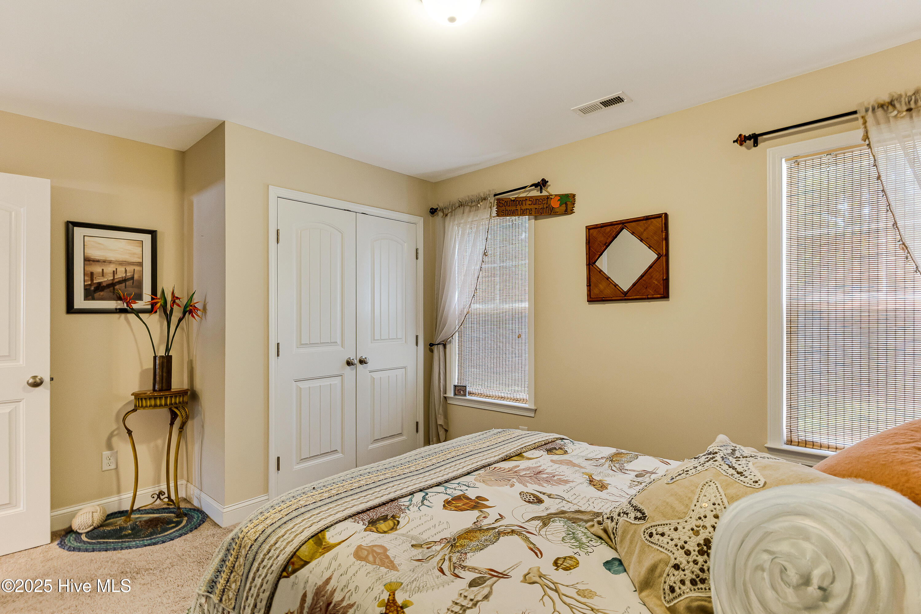 100516362 | Photo 22