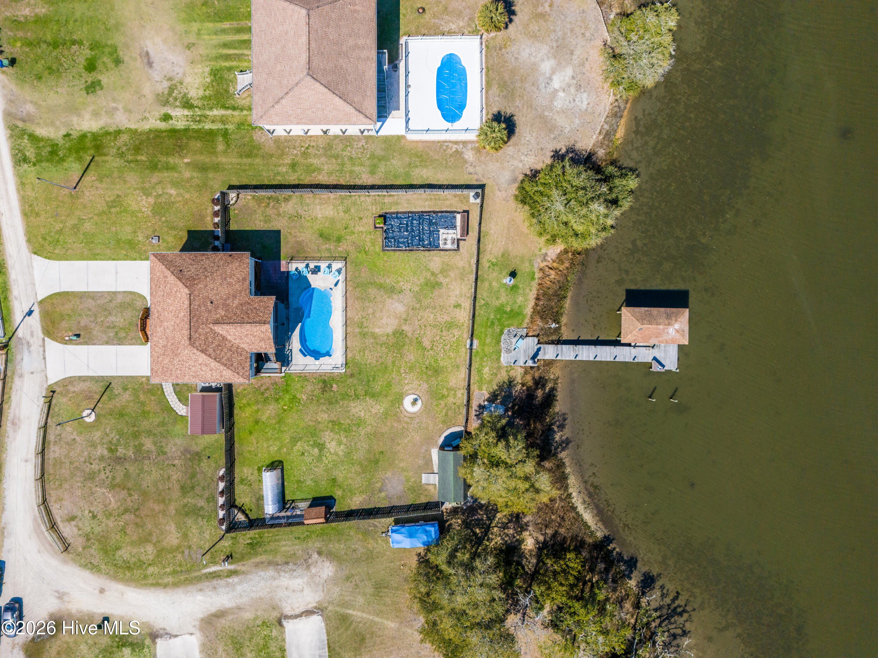 100561433 | Photo 54