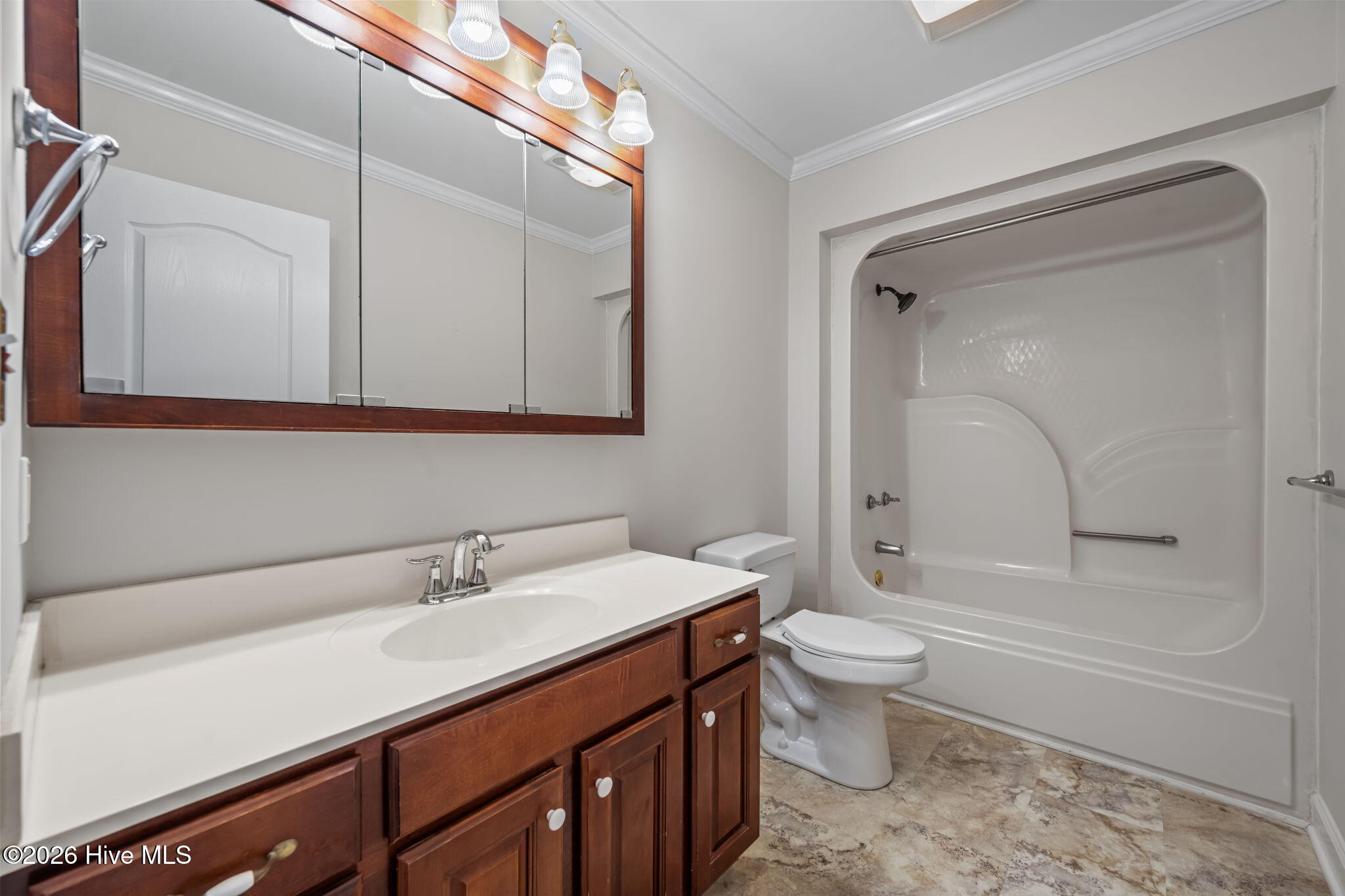 100542324 | Photo 46