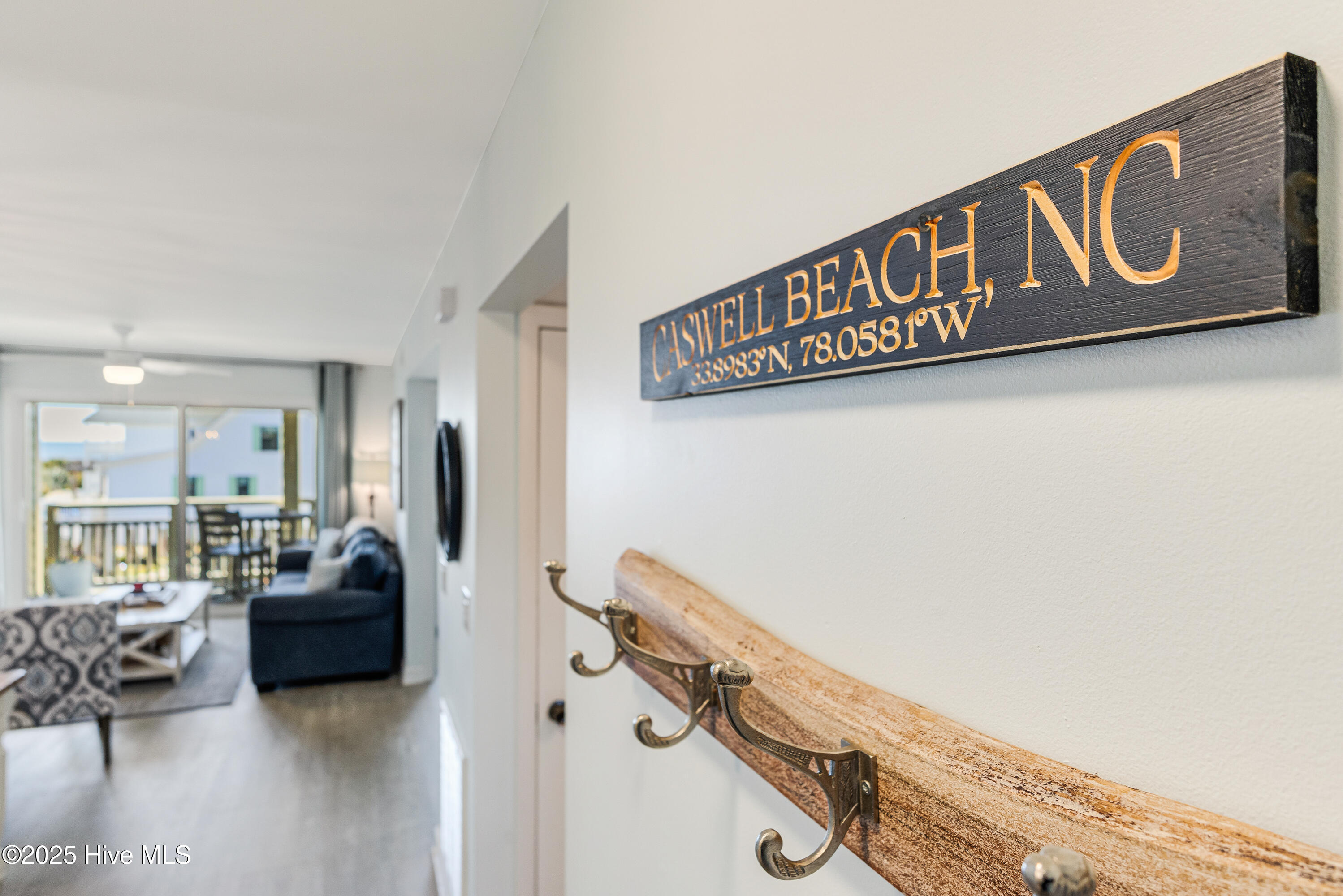 100545293 | Photo 16