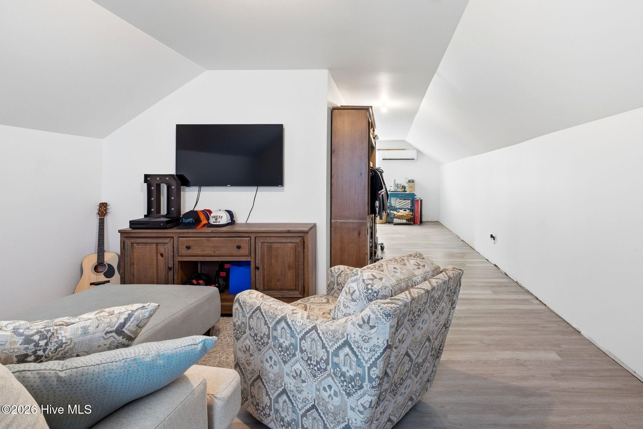 100559048 | Photo 33