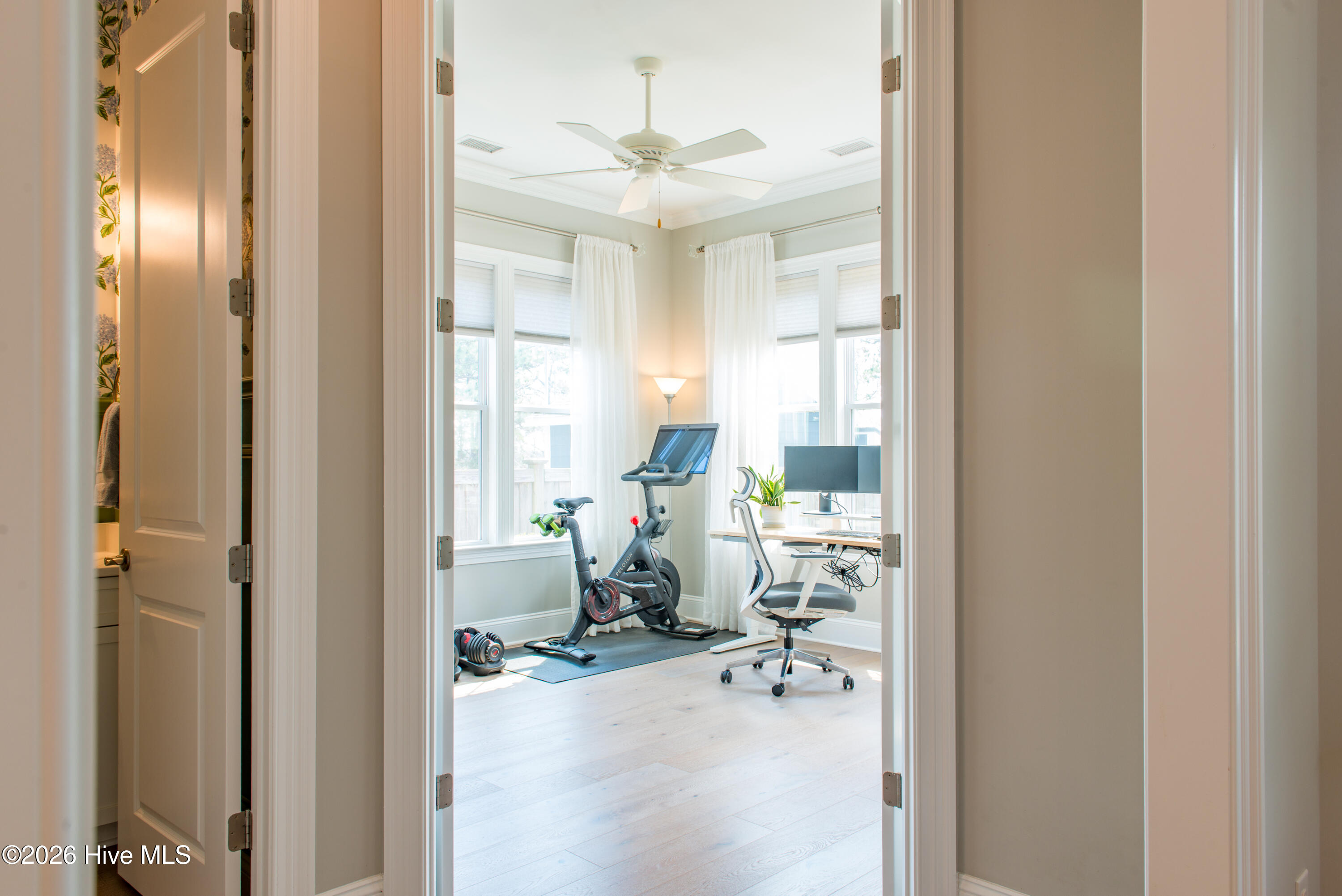 100560299 | Photo 39