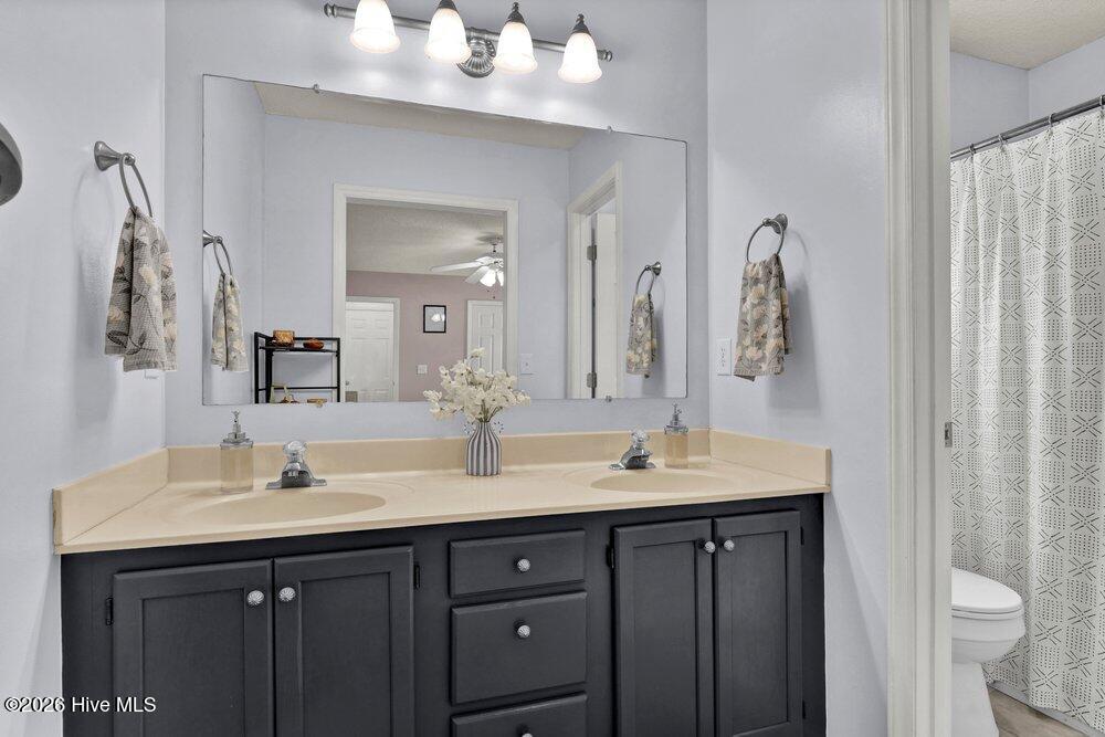 100551608 | Photo 19