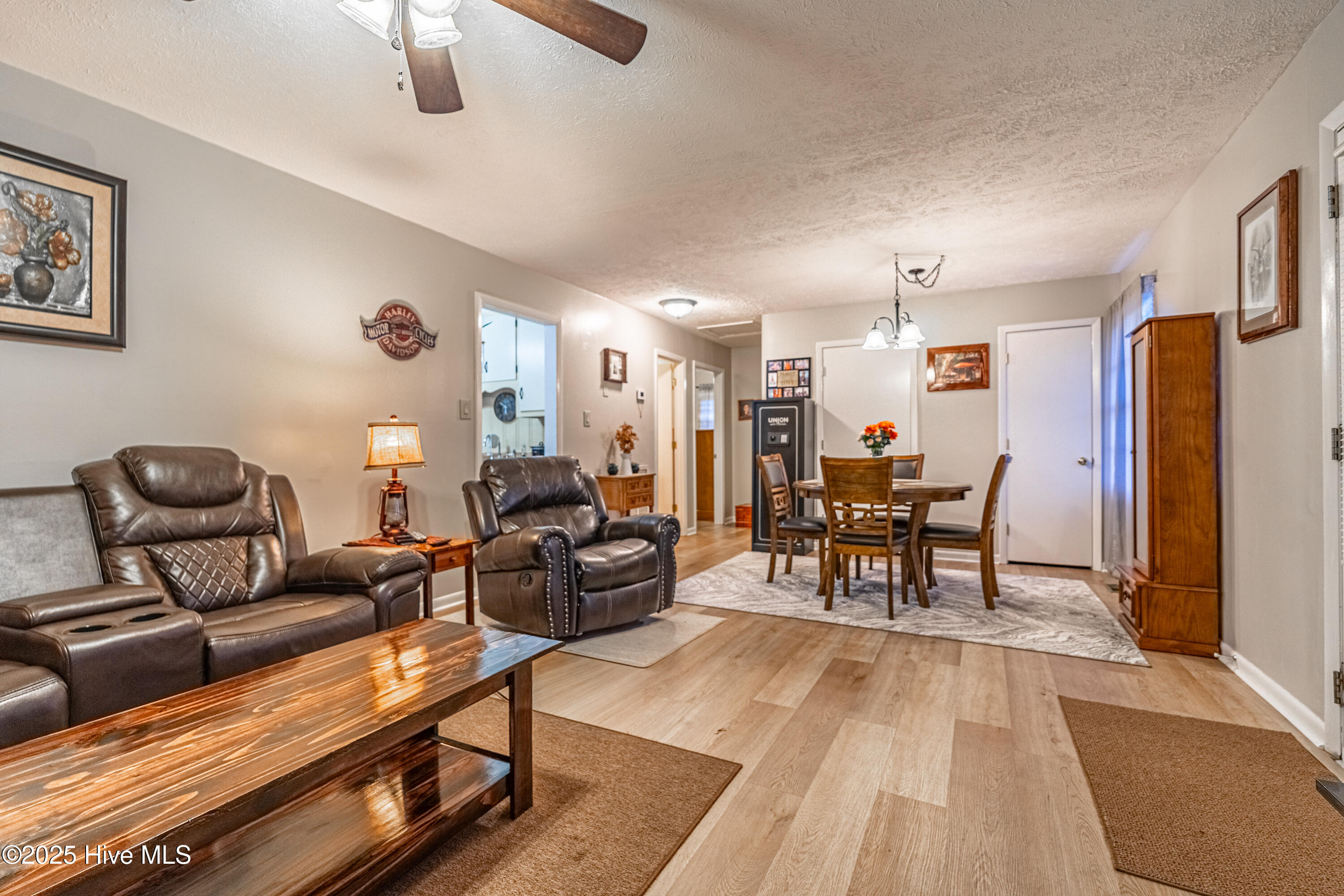 100541983 | Photo 14