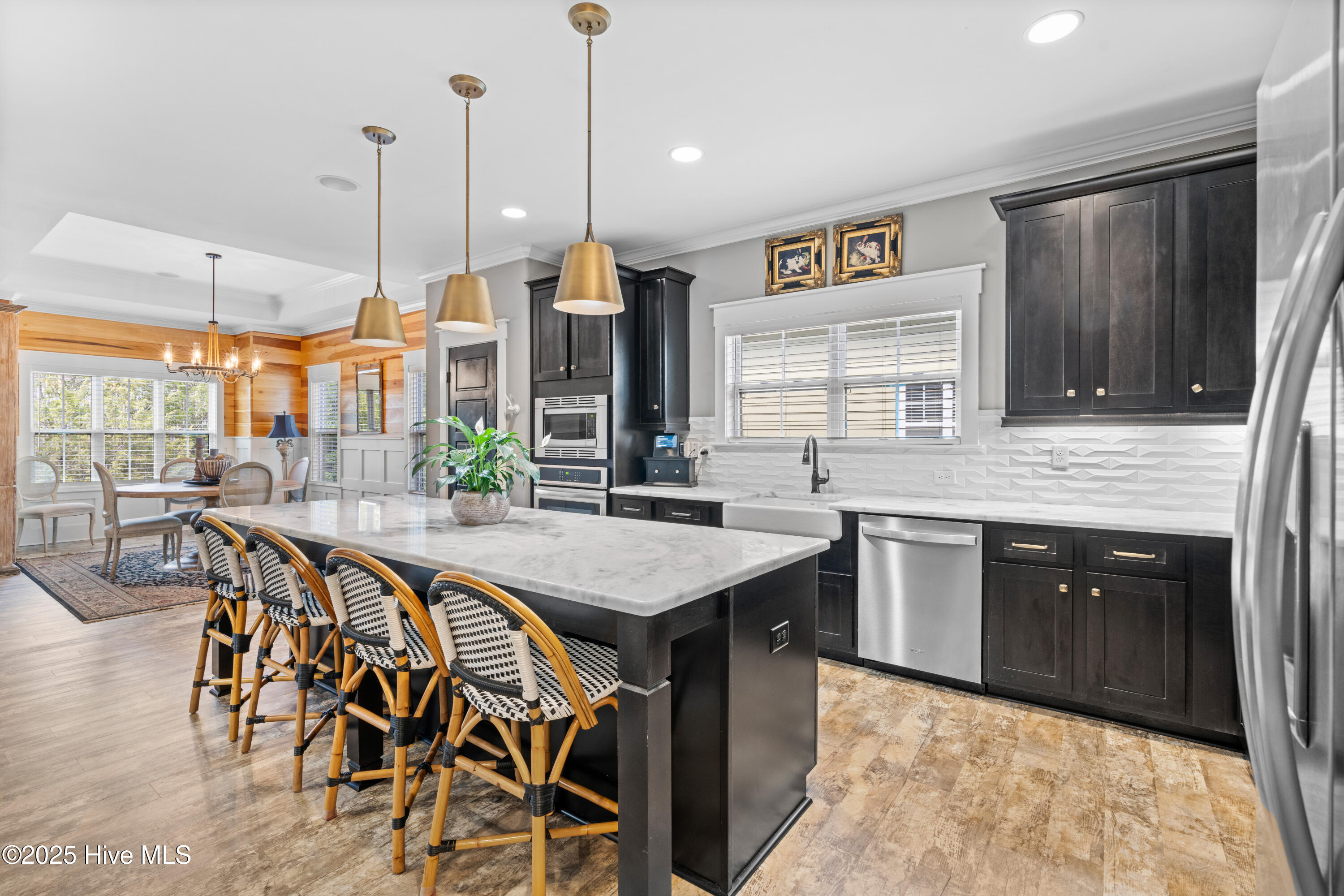 100543866 | Photo 25