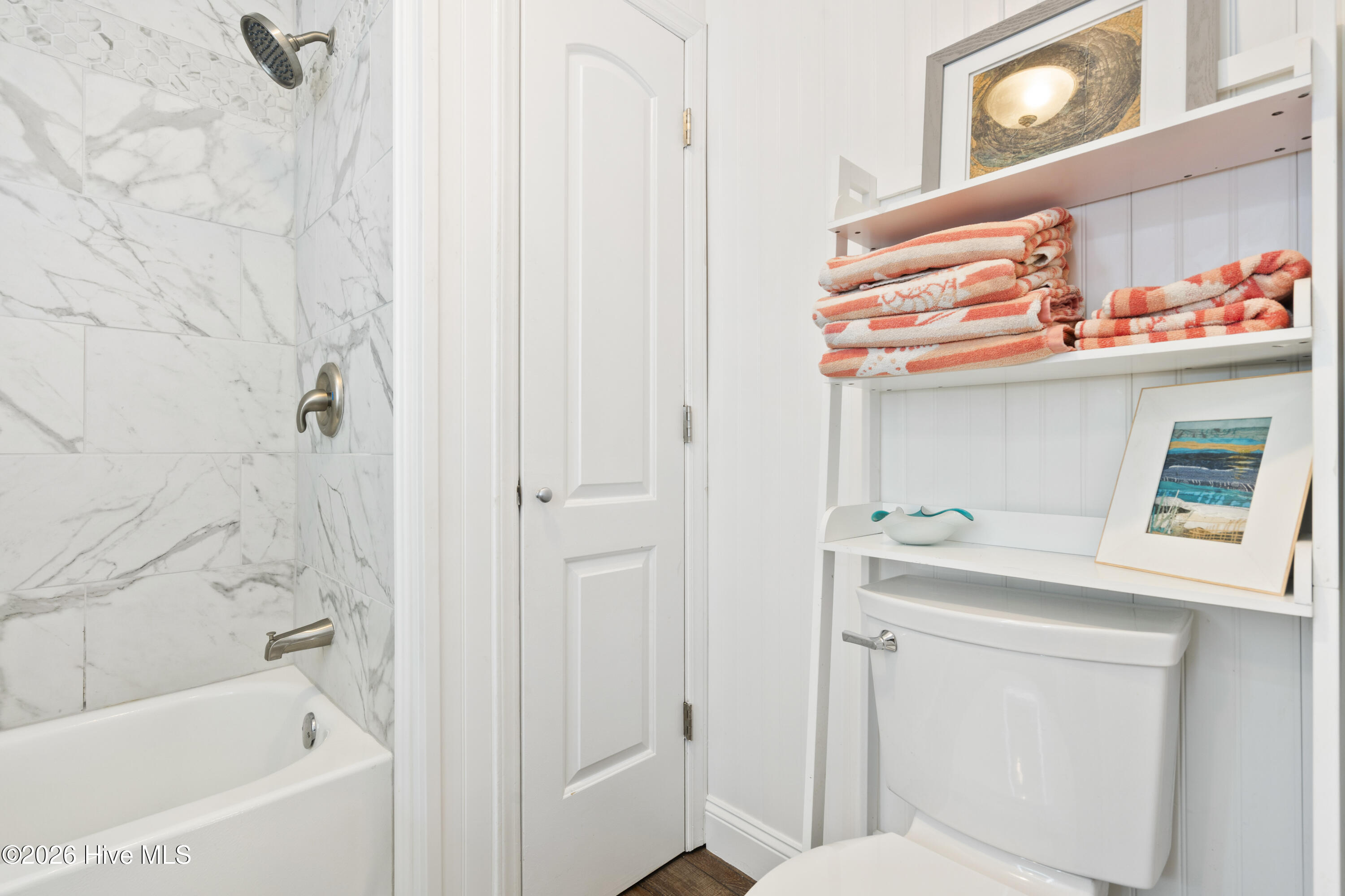 100555391 | Photo 30