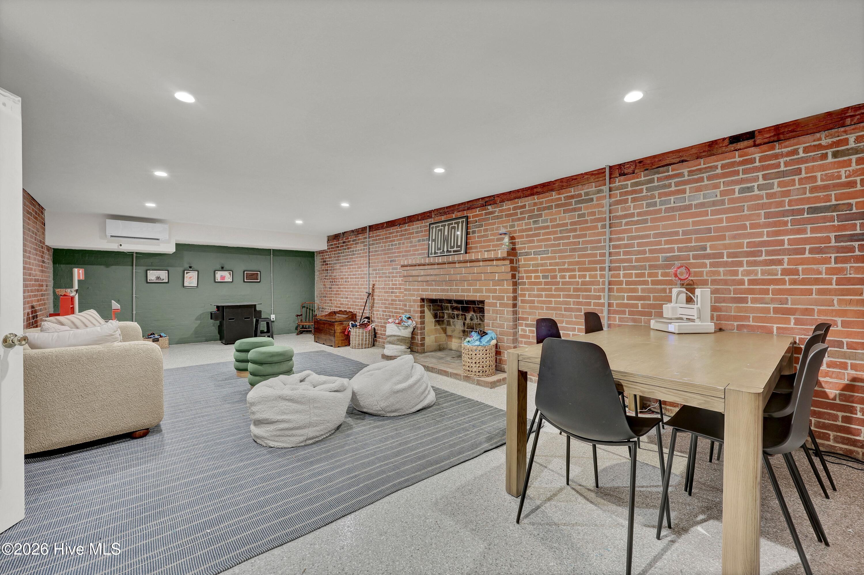 708 Forest Hills Drive, Wilmington, NC, 28403