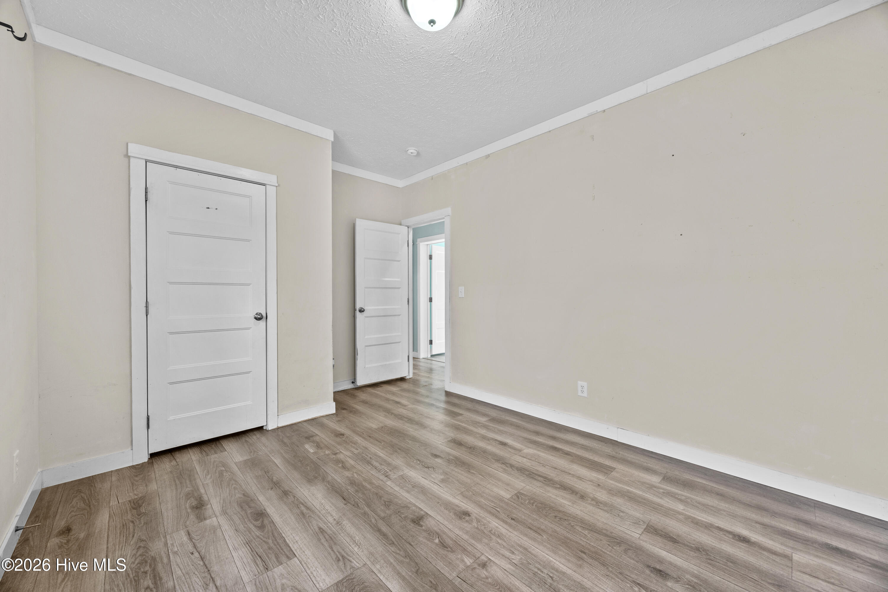 100559511 | Photo 26