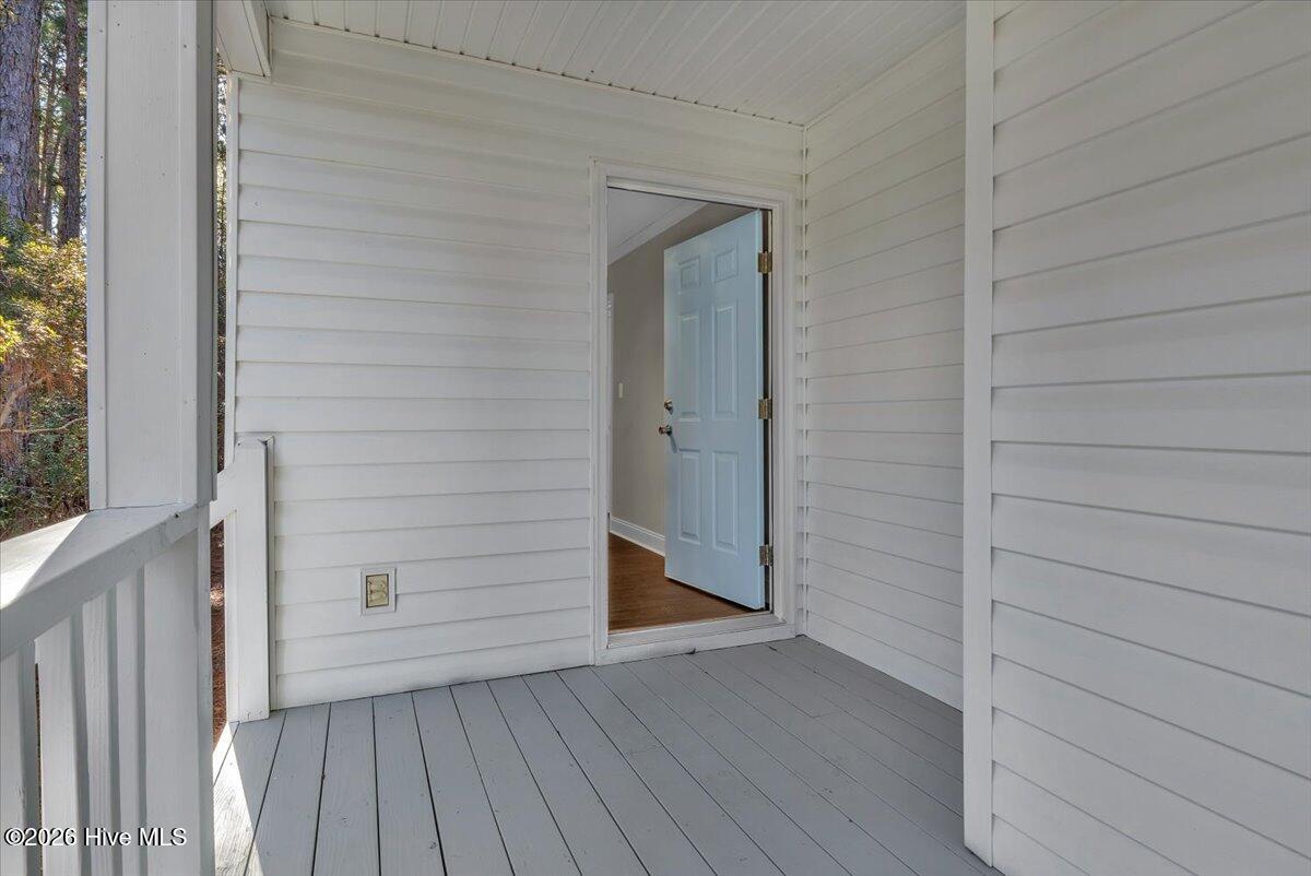 100556413 | Photo 27