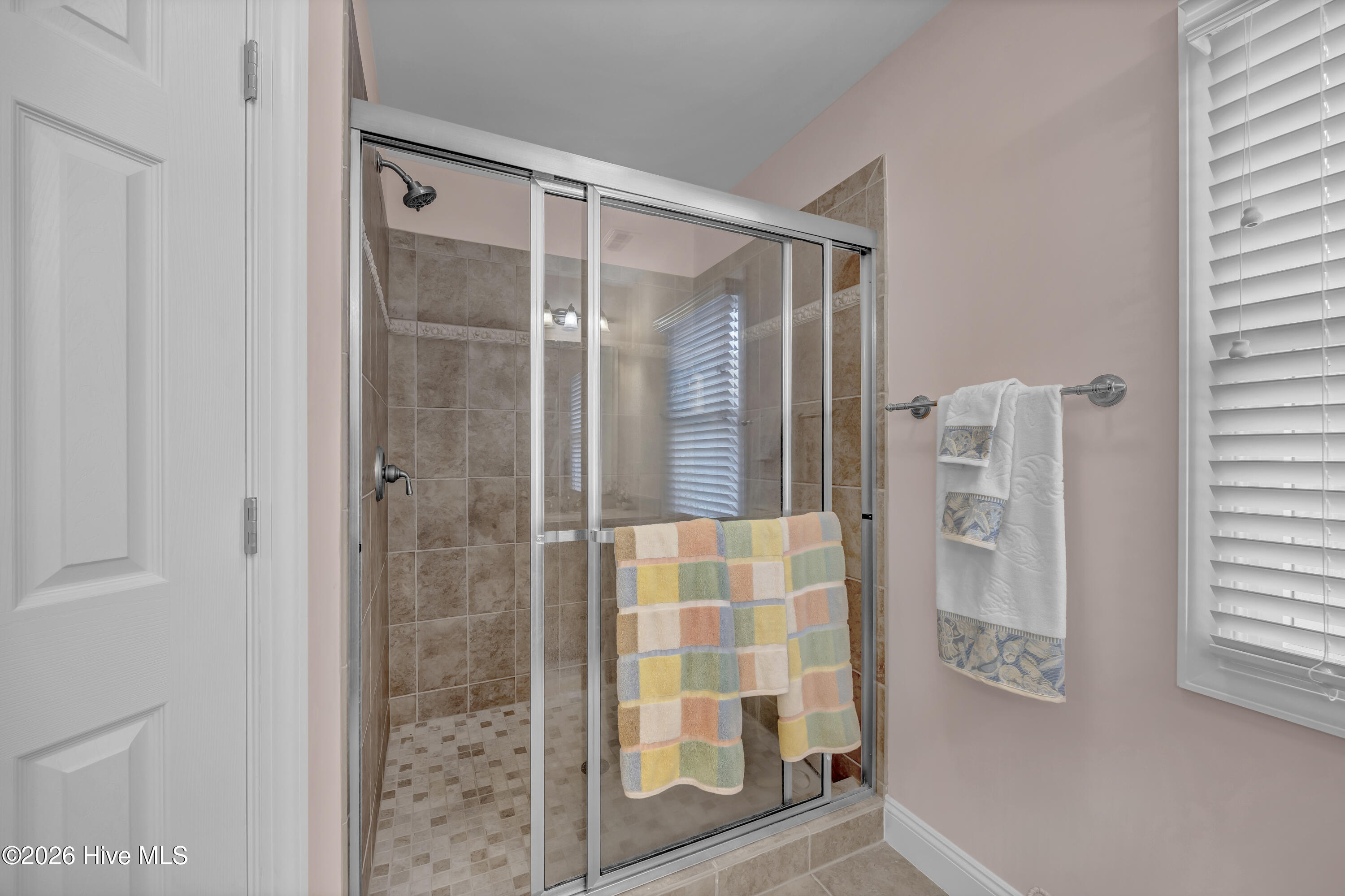 100560542 | Photo 33