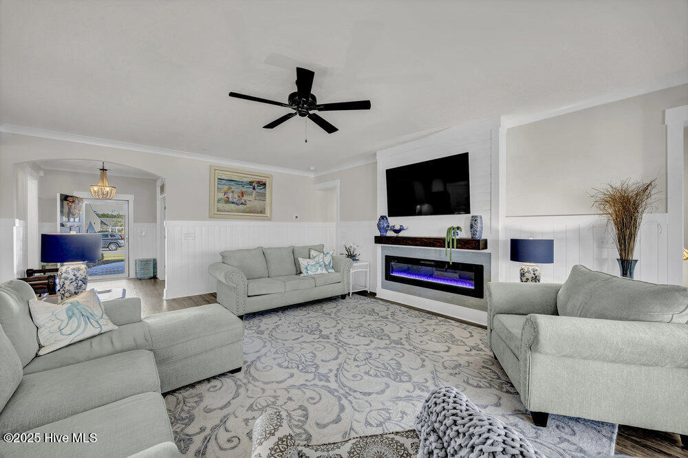 100540446 | Photo 12