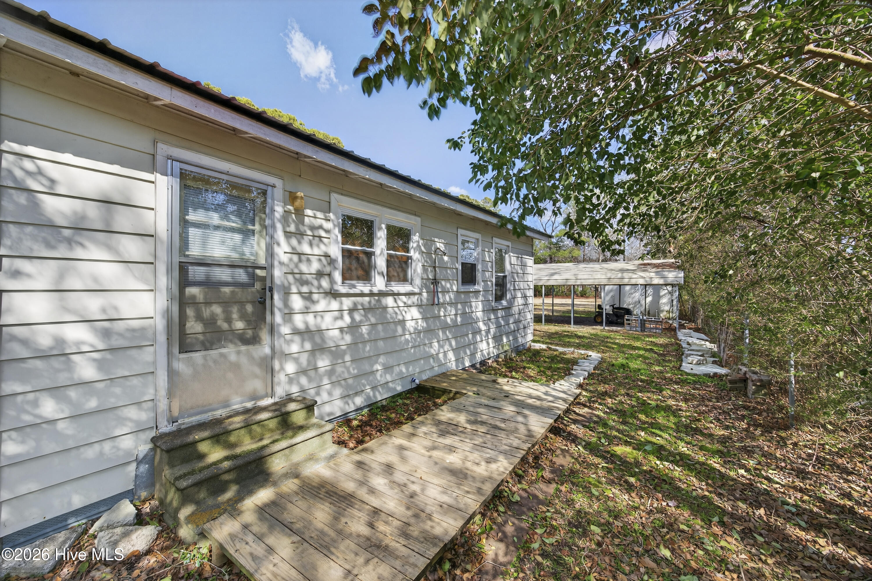 100556676 | Photo 10