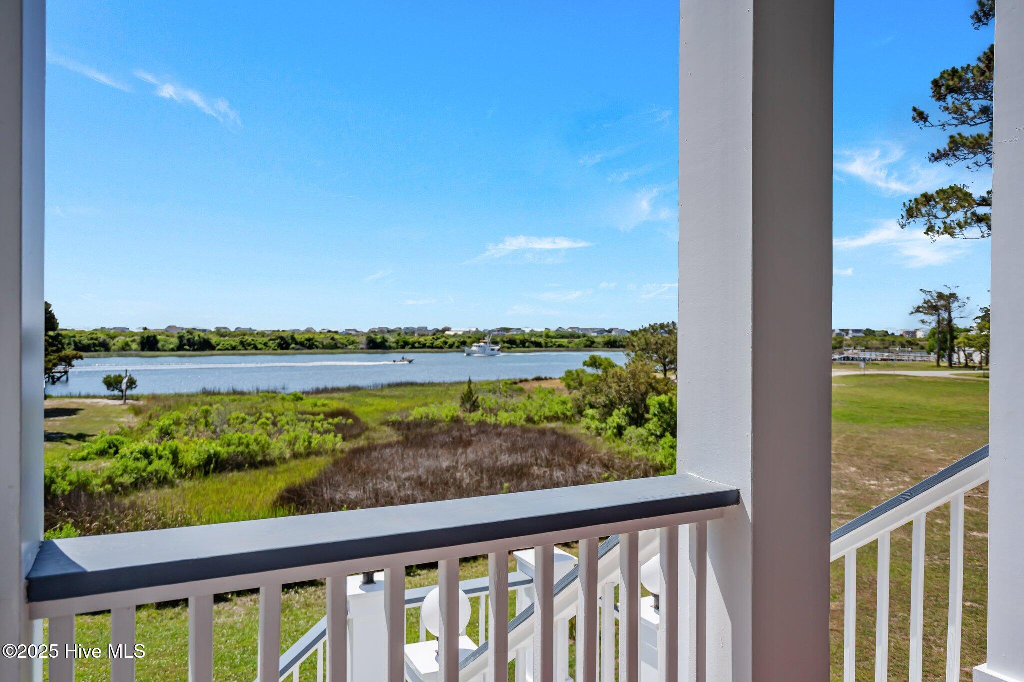 100532890 | Photo 70